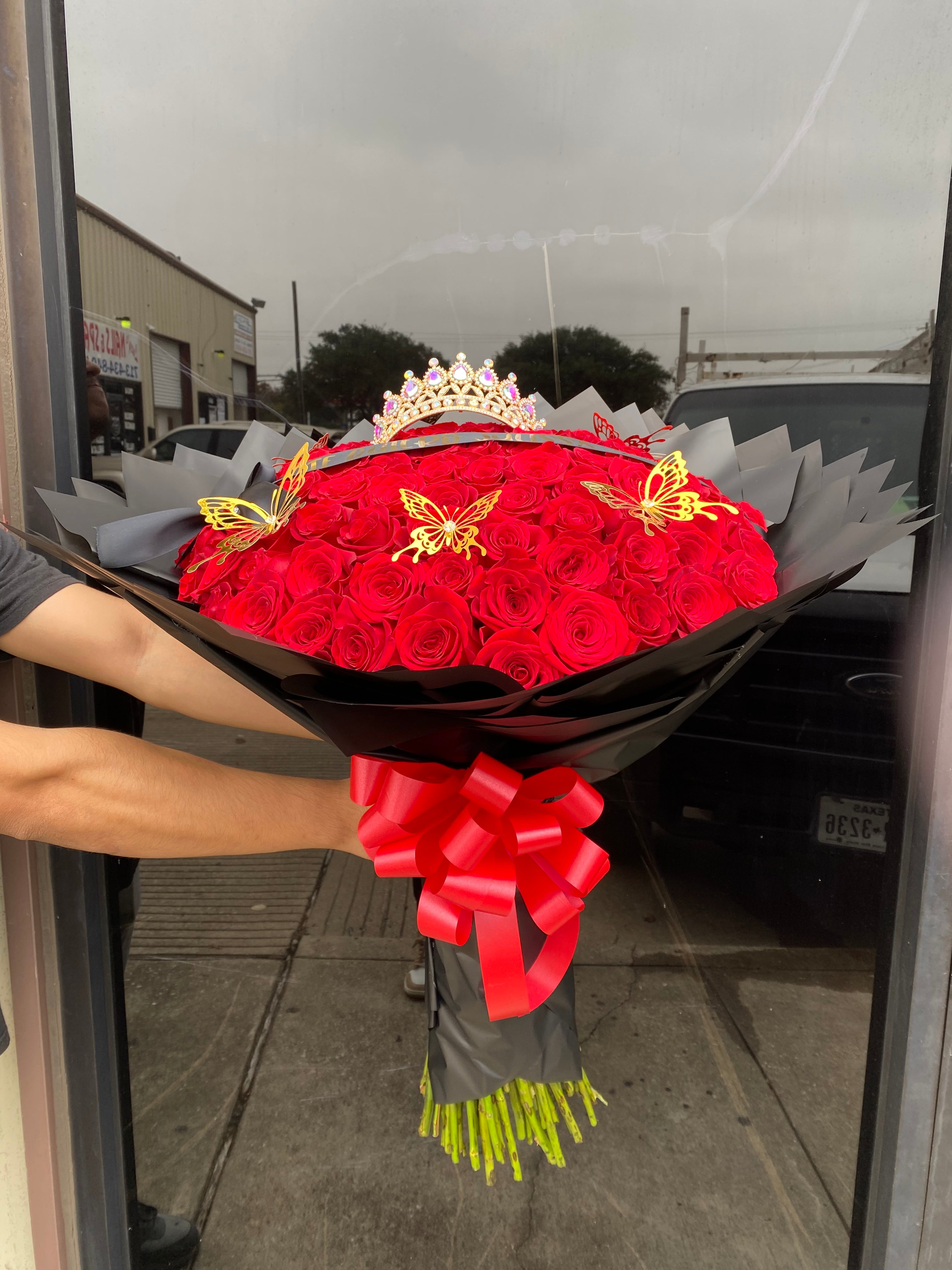 100 roses for my princess❤️