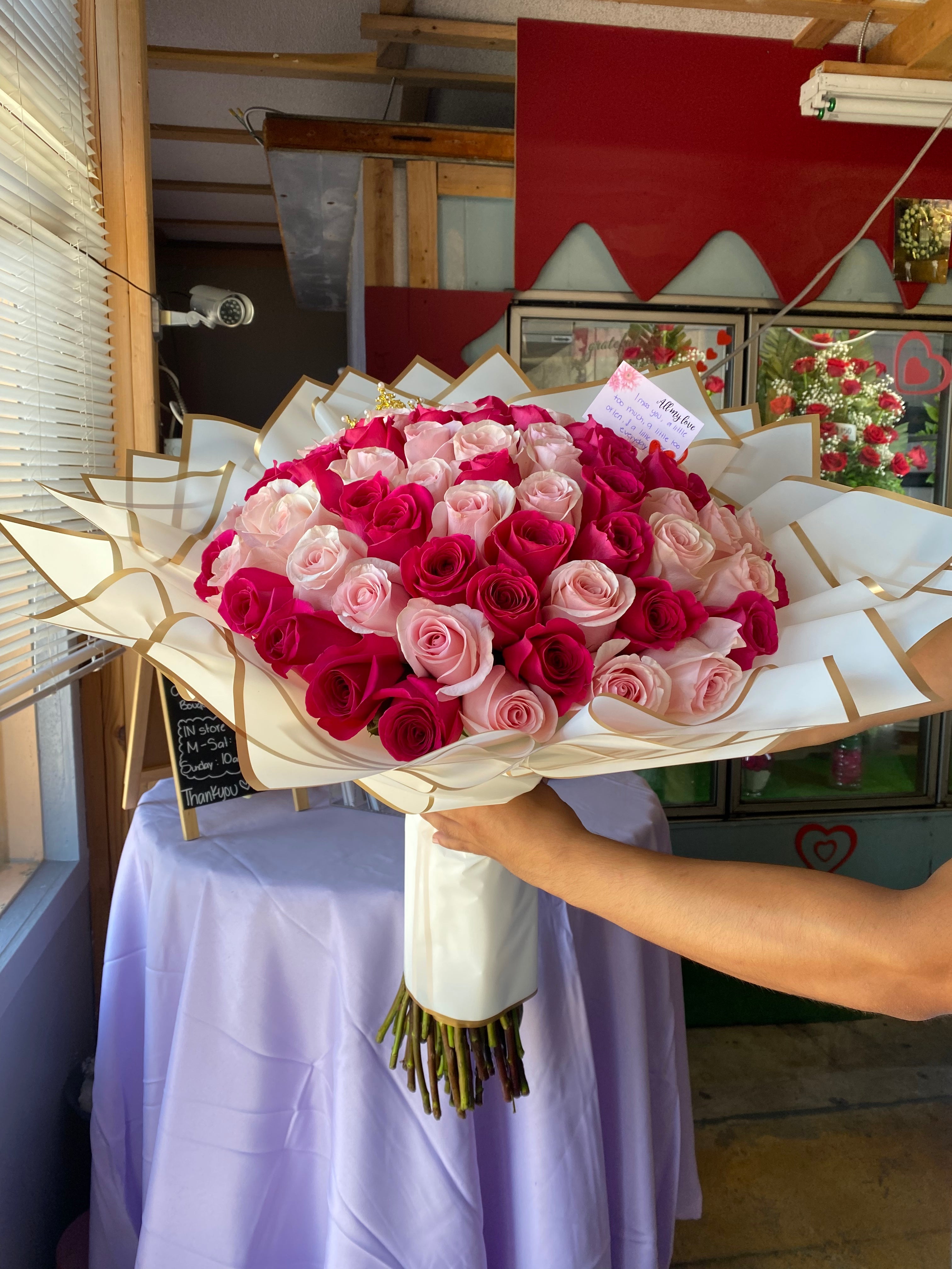 75 Rose Mixed Pinks Princess bouquet π