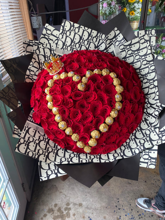 Princess 100 Red Rose + Chocolate Heart ❤️
