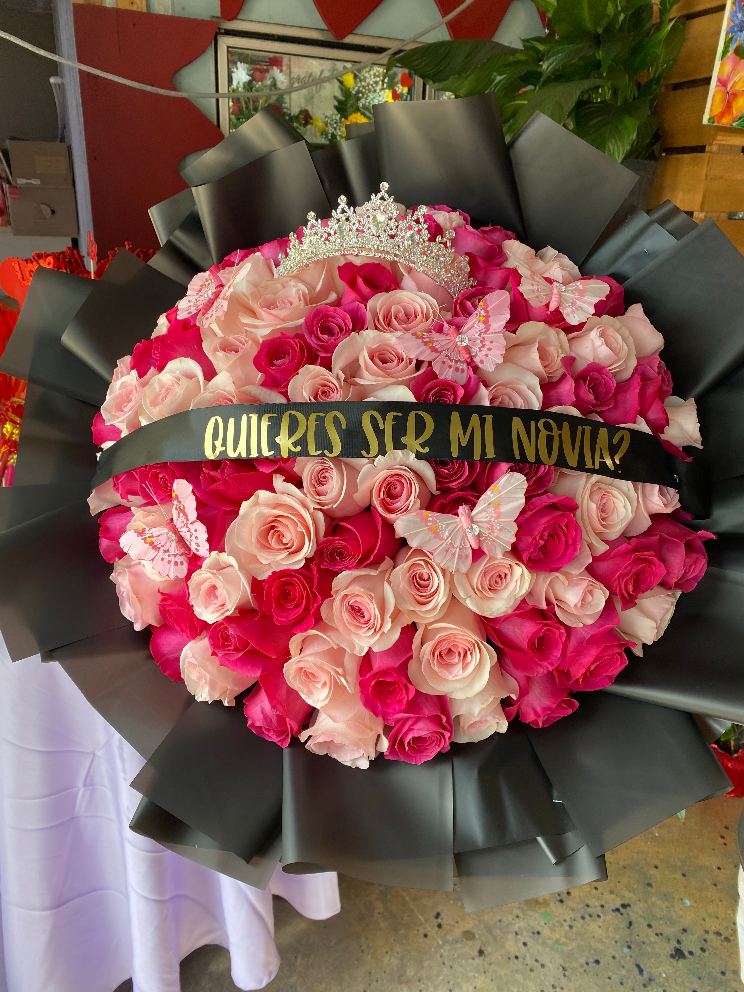 100 roses pink shades π