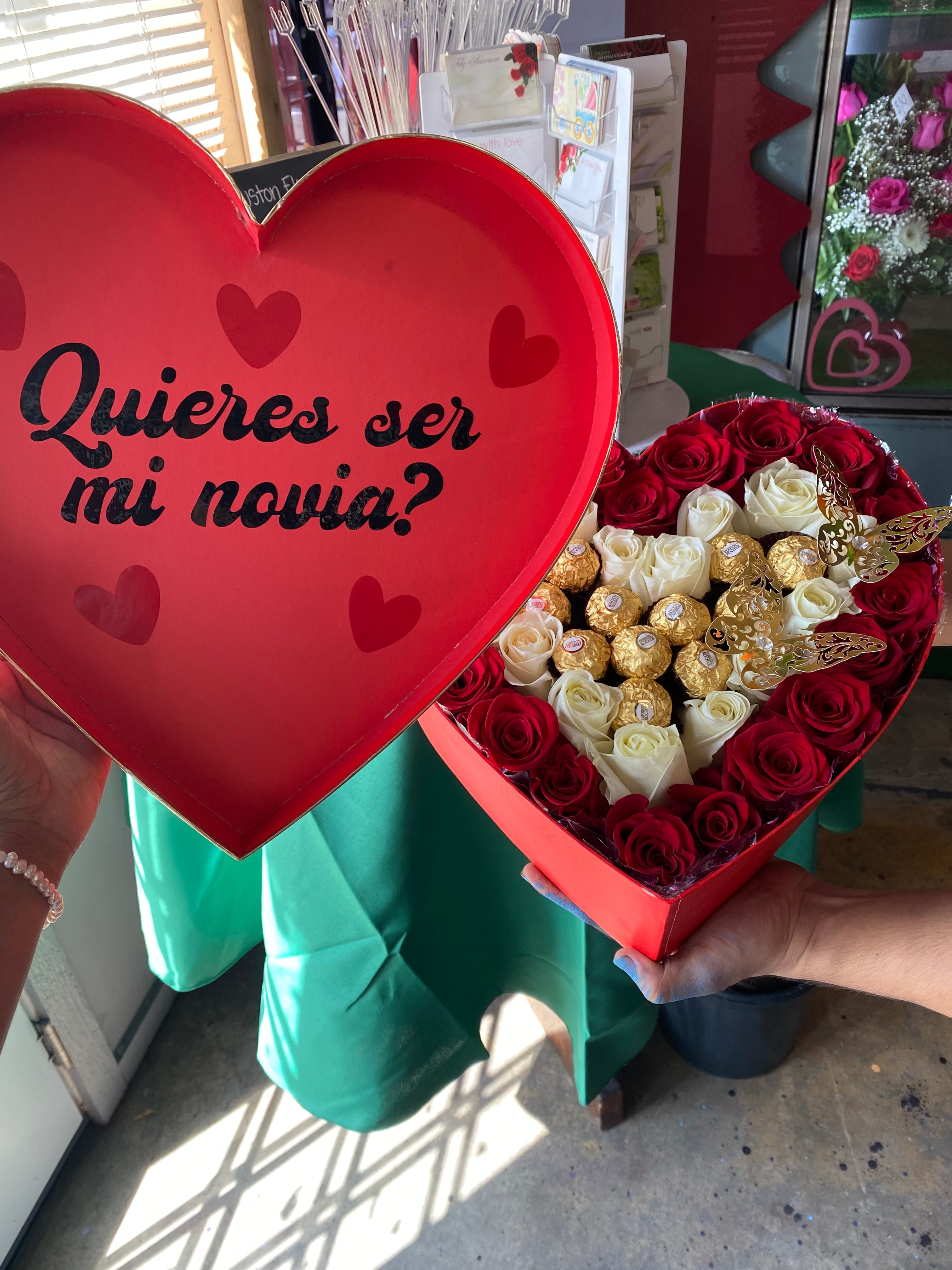 Sweet love large heart box❤️🍫