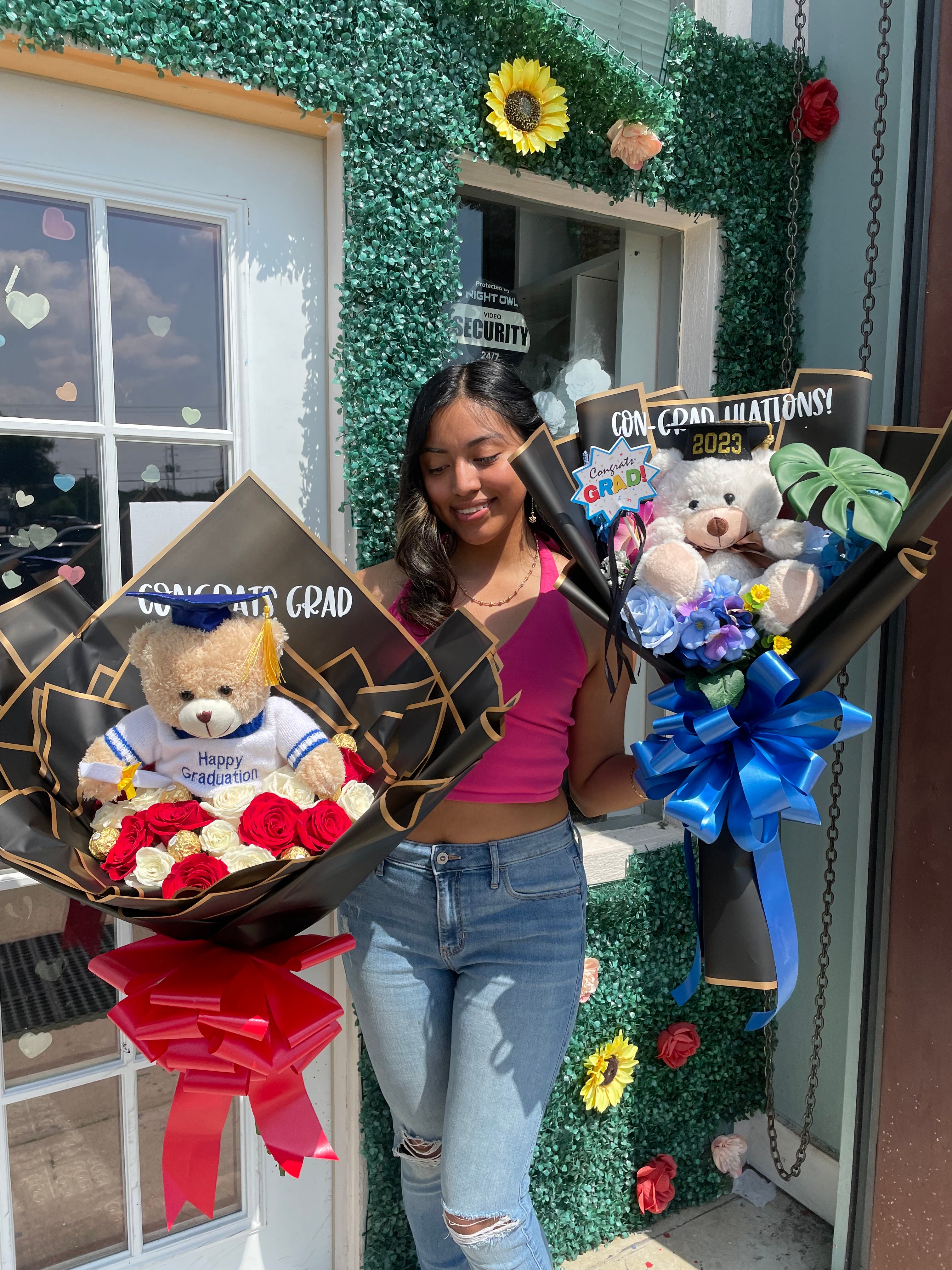 GRAD: 24 rose + Teddy + Chocolates🎓🐻