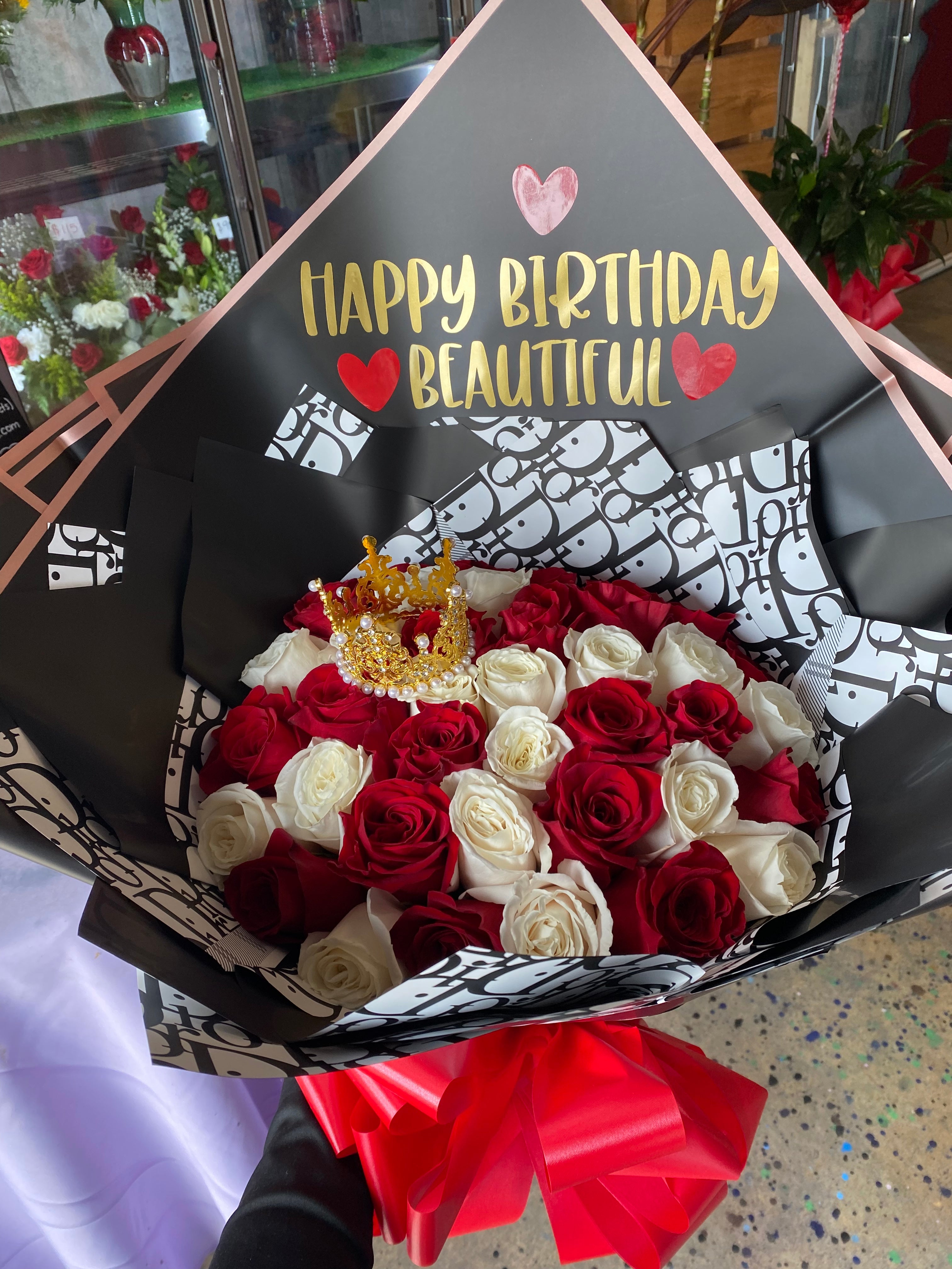 36 rose red and white ❤️
