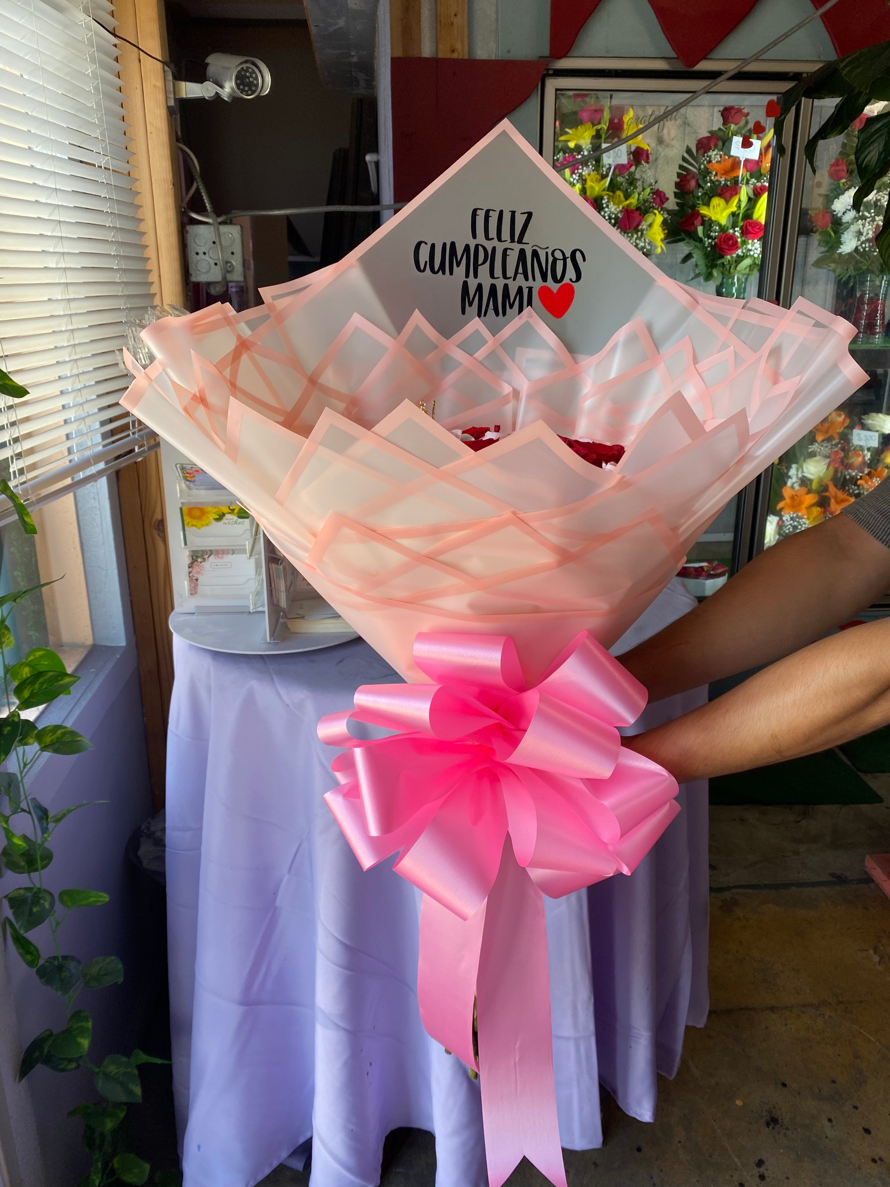 36 pink and red roses ๐