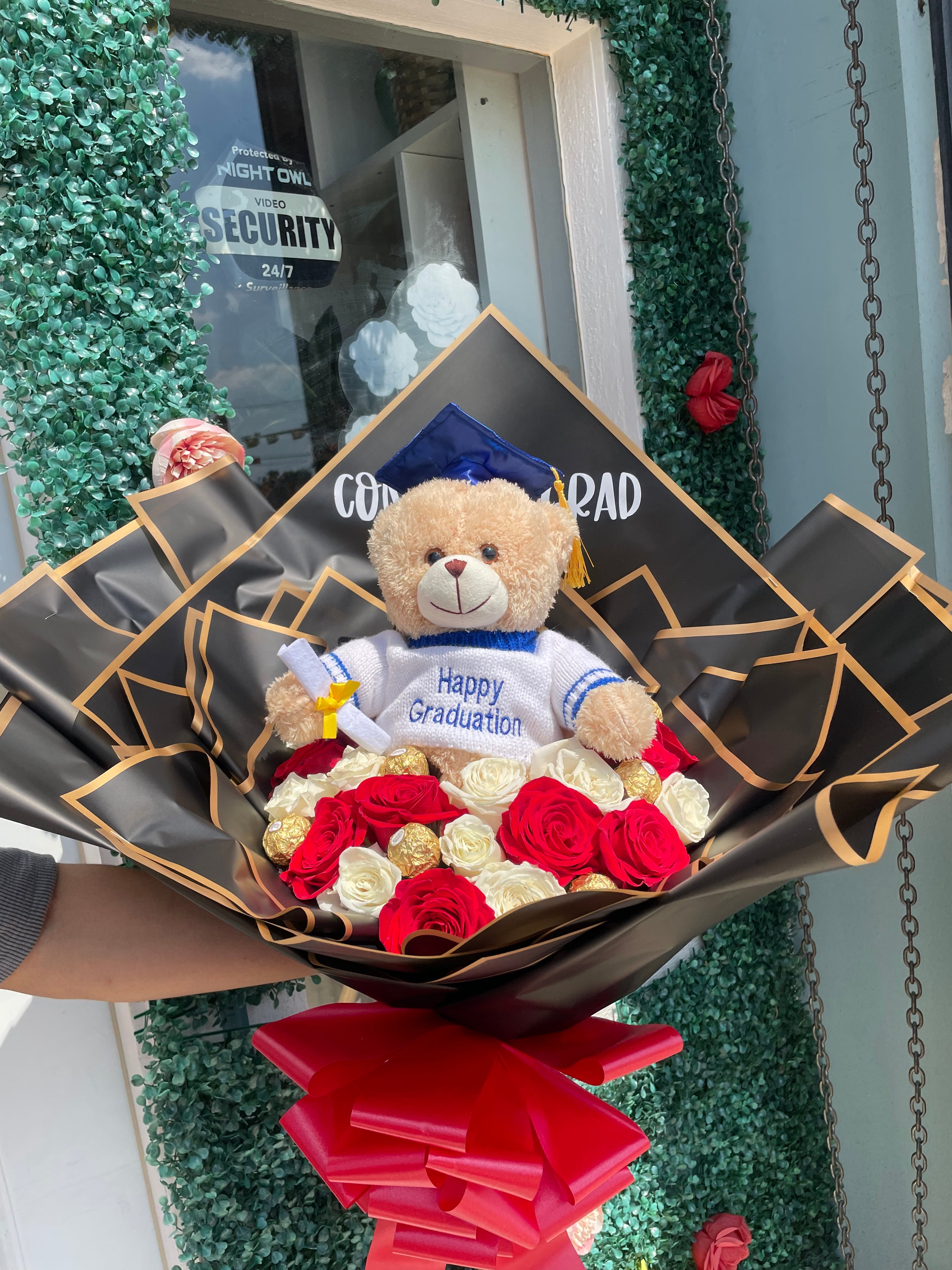 GRAD: 24 rose + Teddy + Chocolates🎓🐻