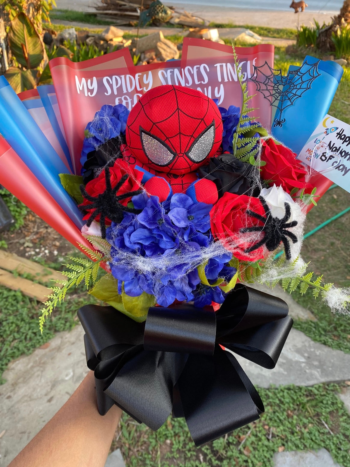 Spidey eternal flower bouquet for him 🕸️🕷️💙