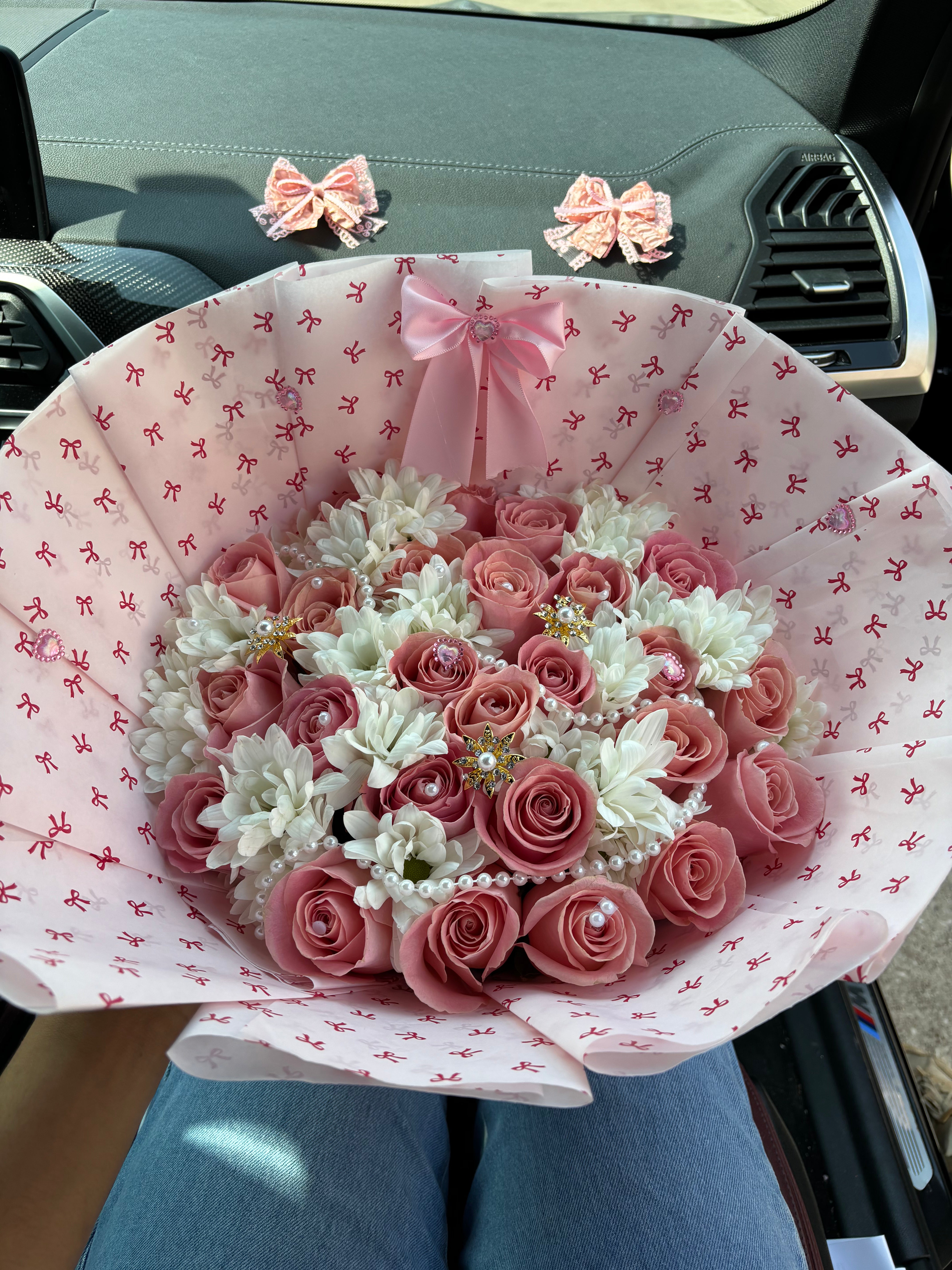 Coquette pink mixed bouquet 🎀