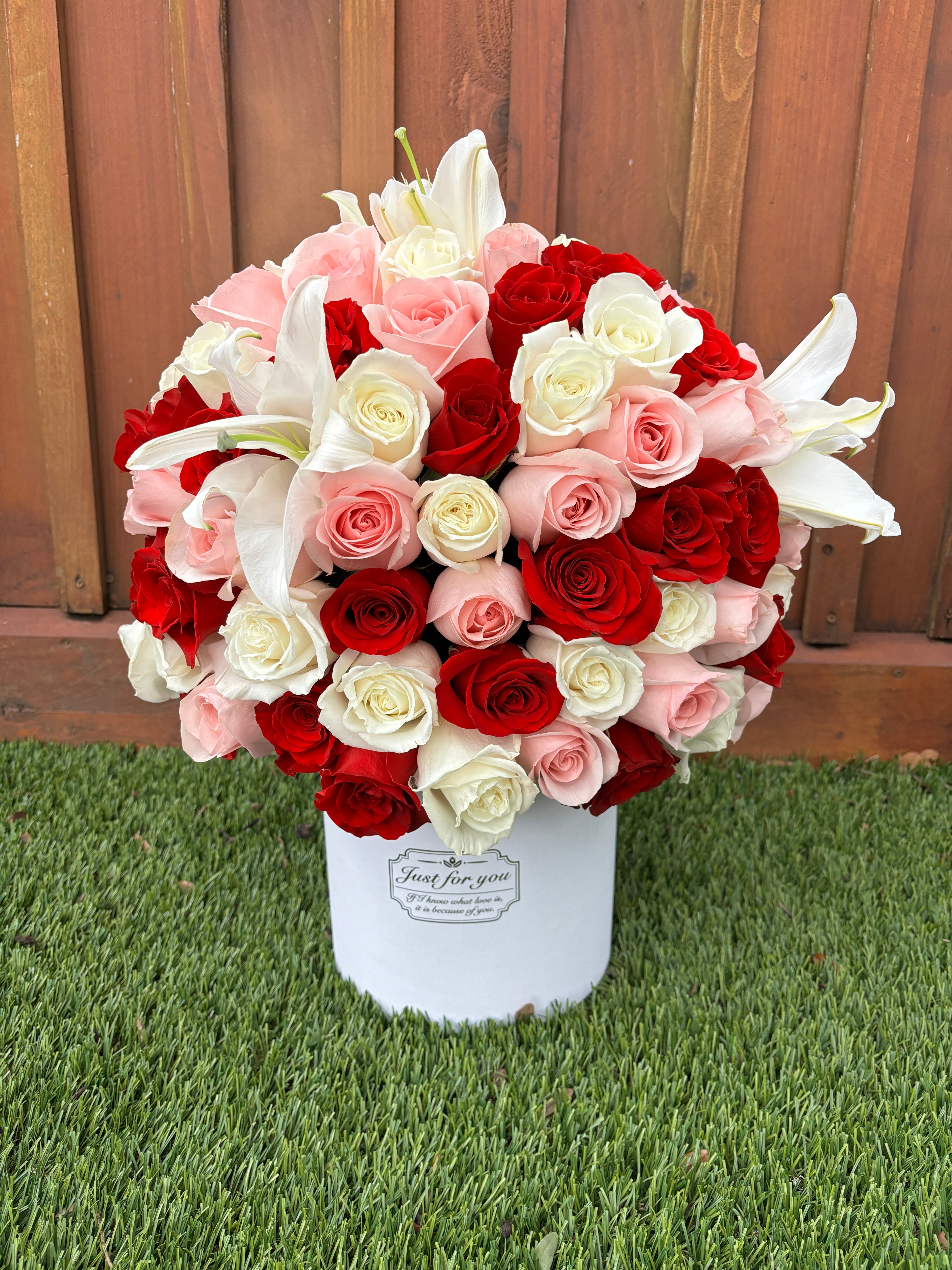 75 ct Round love rose box ❤️