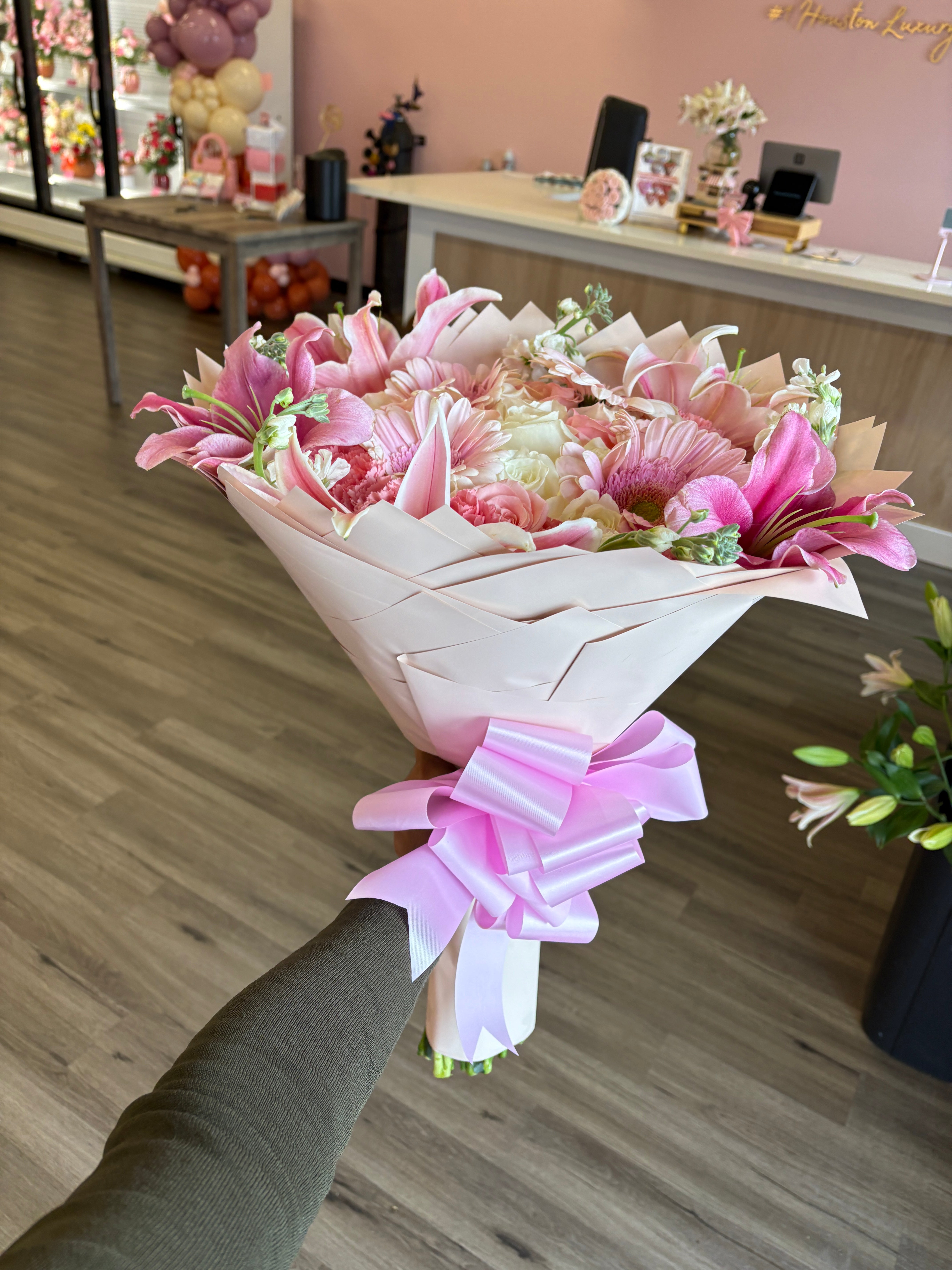 24ct Lily + Gerbera garden 🎀🌺🌸