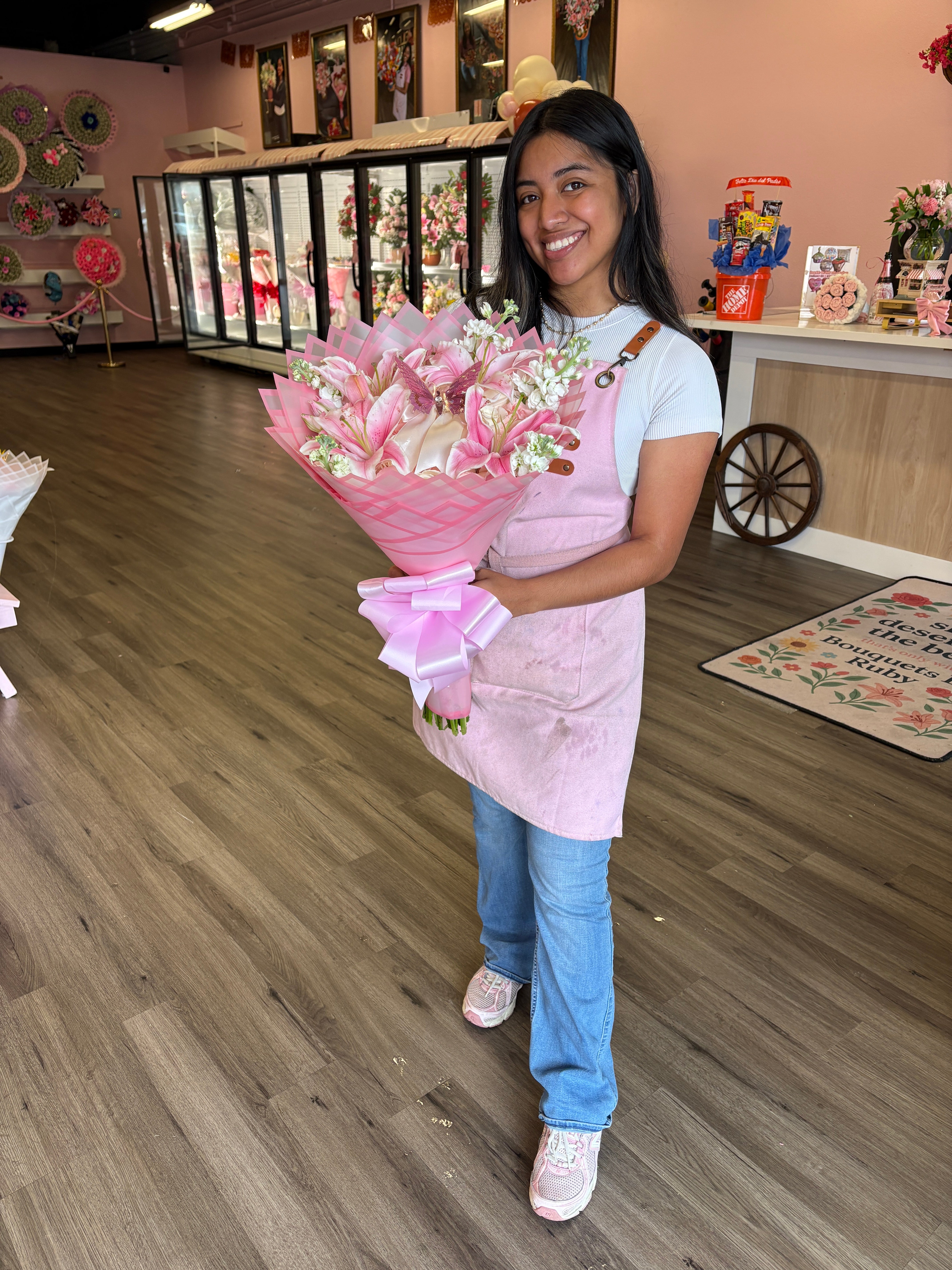24 ct pink & whites Lily 🌺