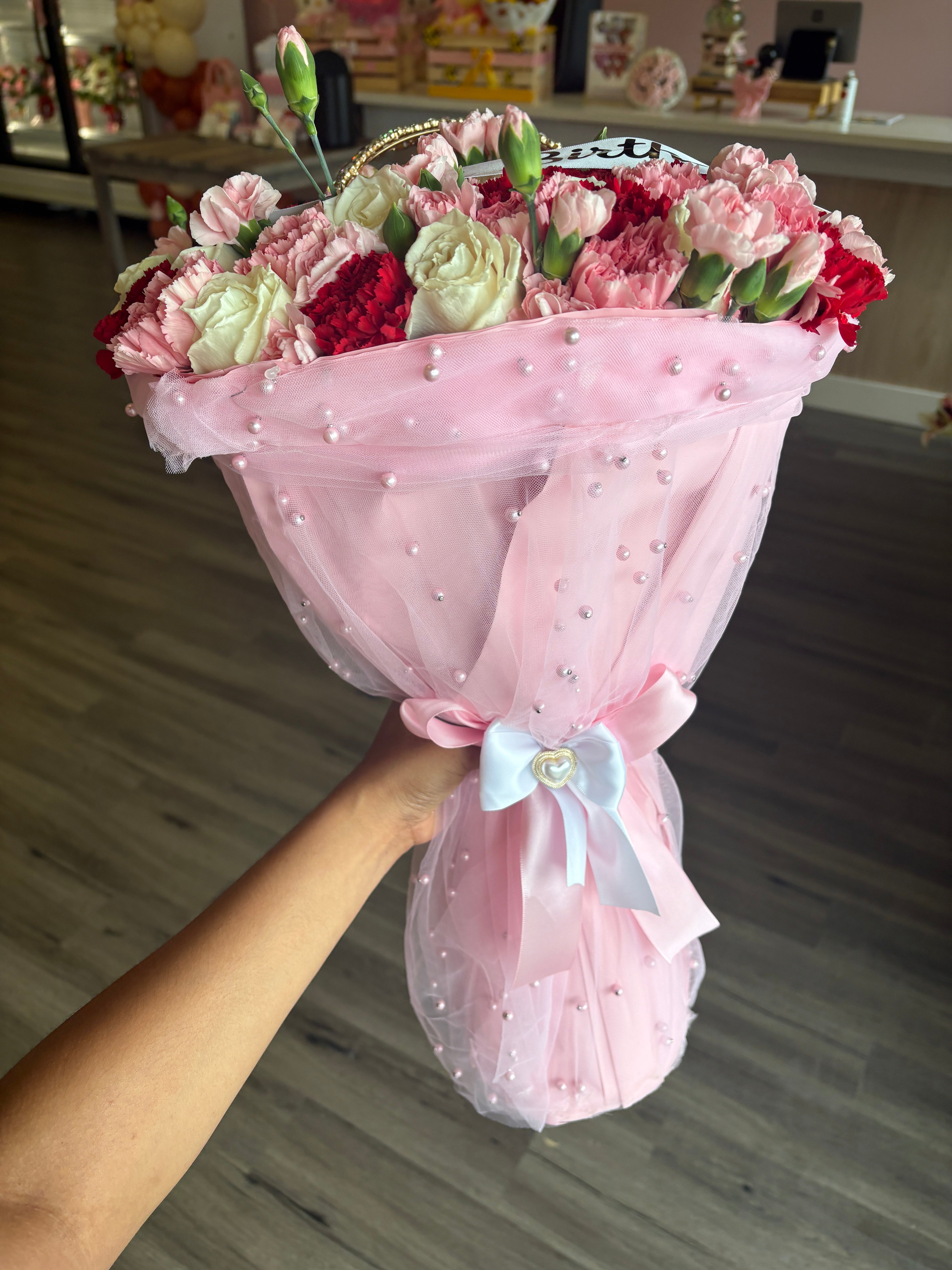 The Roses and carnation princess mix 🎀