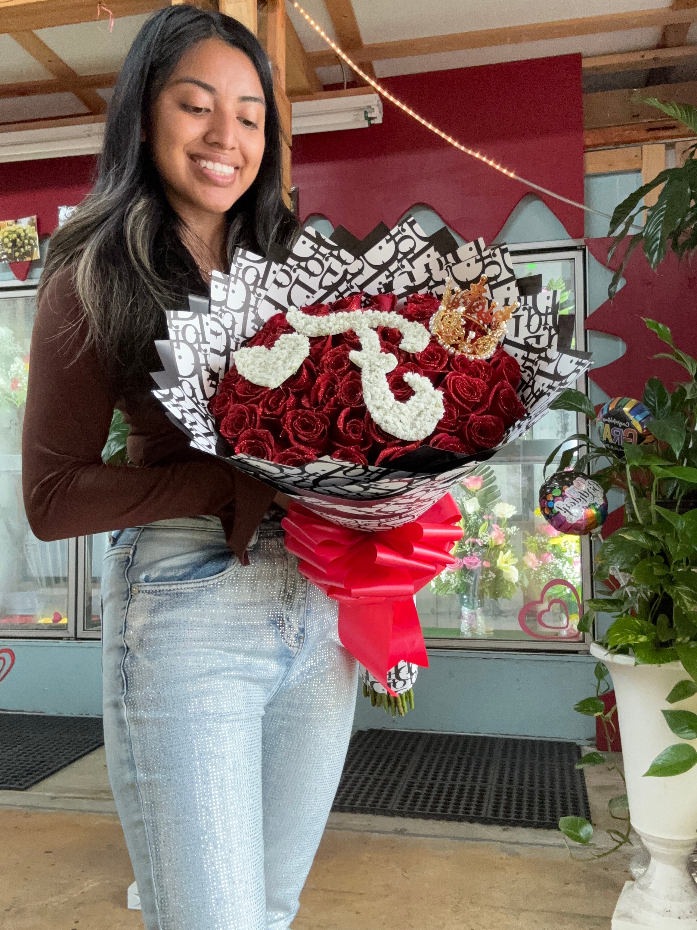 36 glittered roses with Initial of choice ❤️