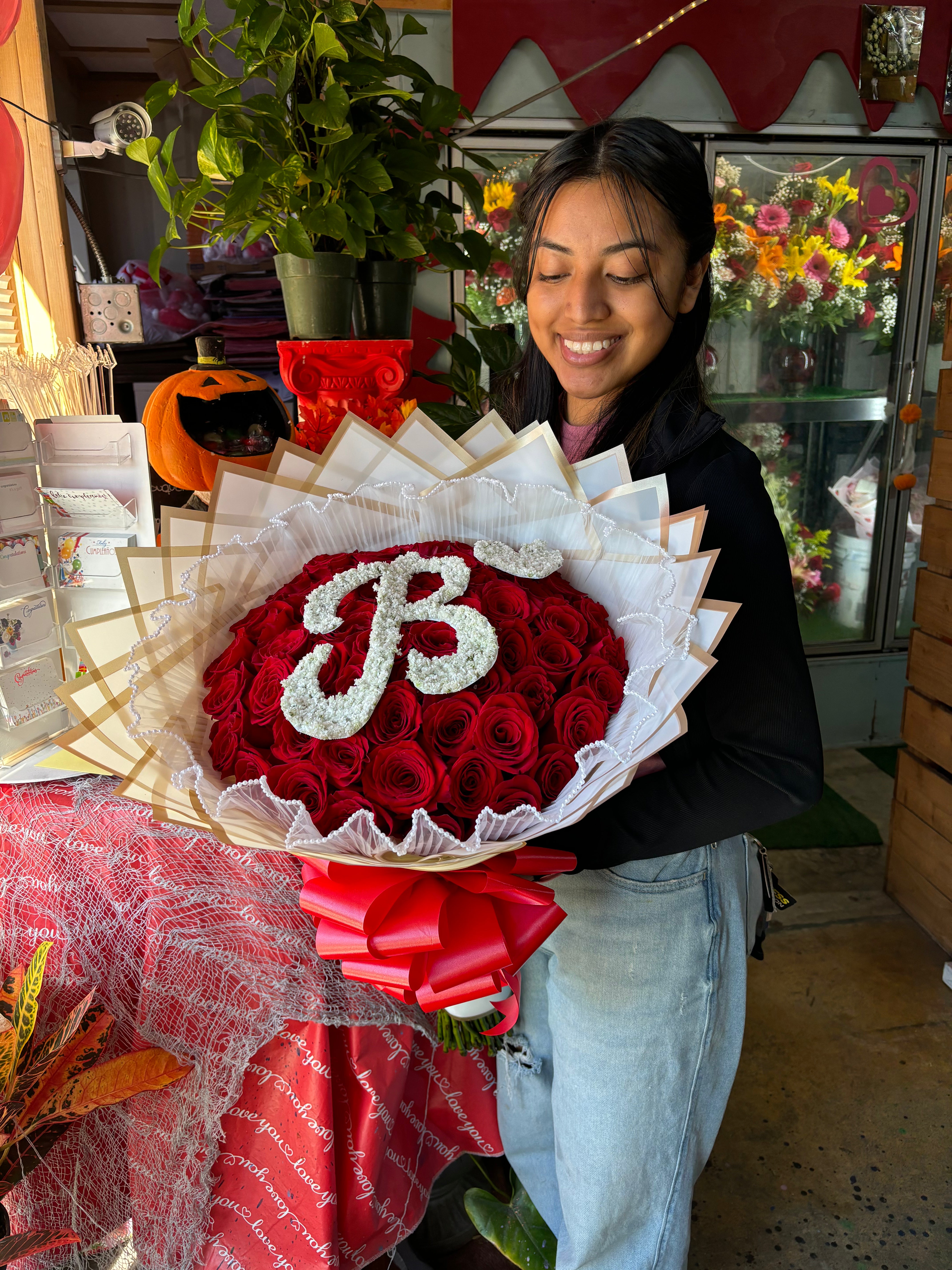 50 Red roses with Initial babysbreath Letter ♥️