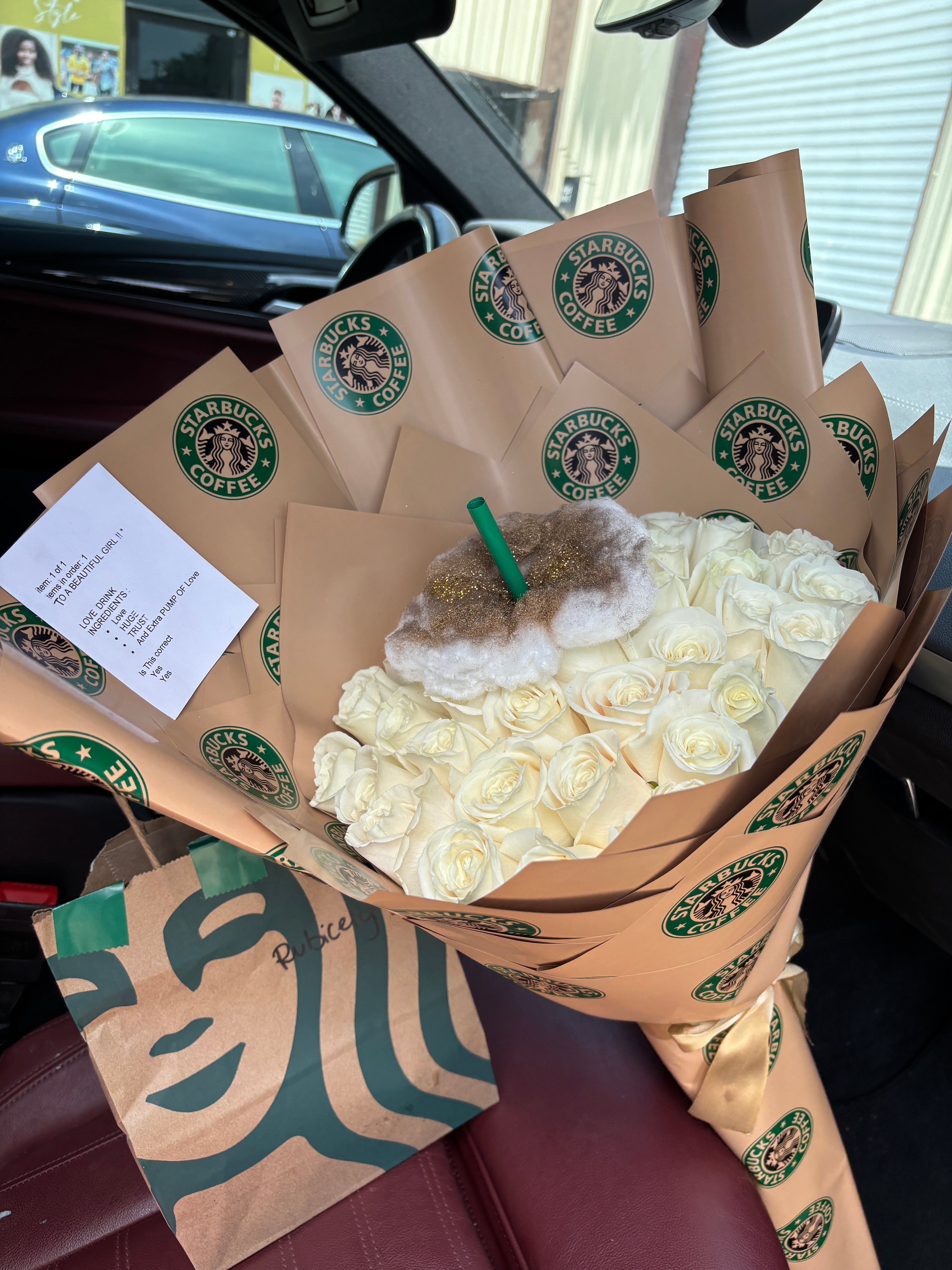 Starbucks drink bouquet🤎🍂