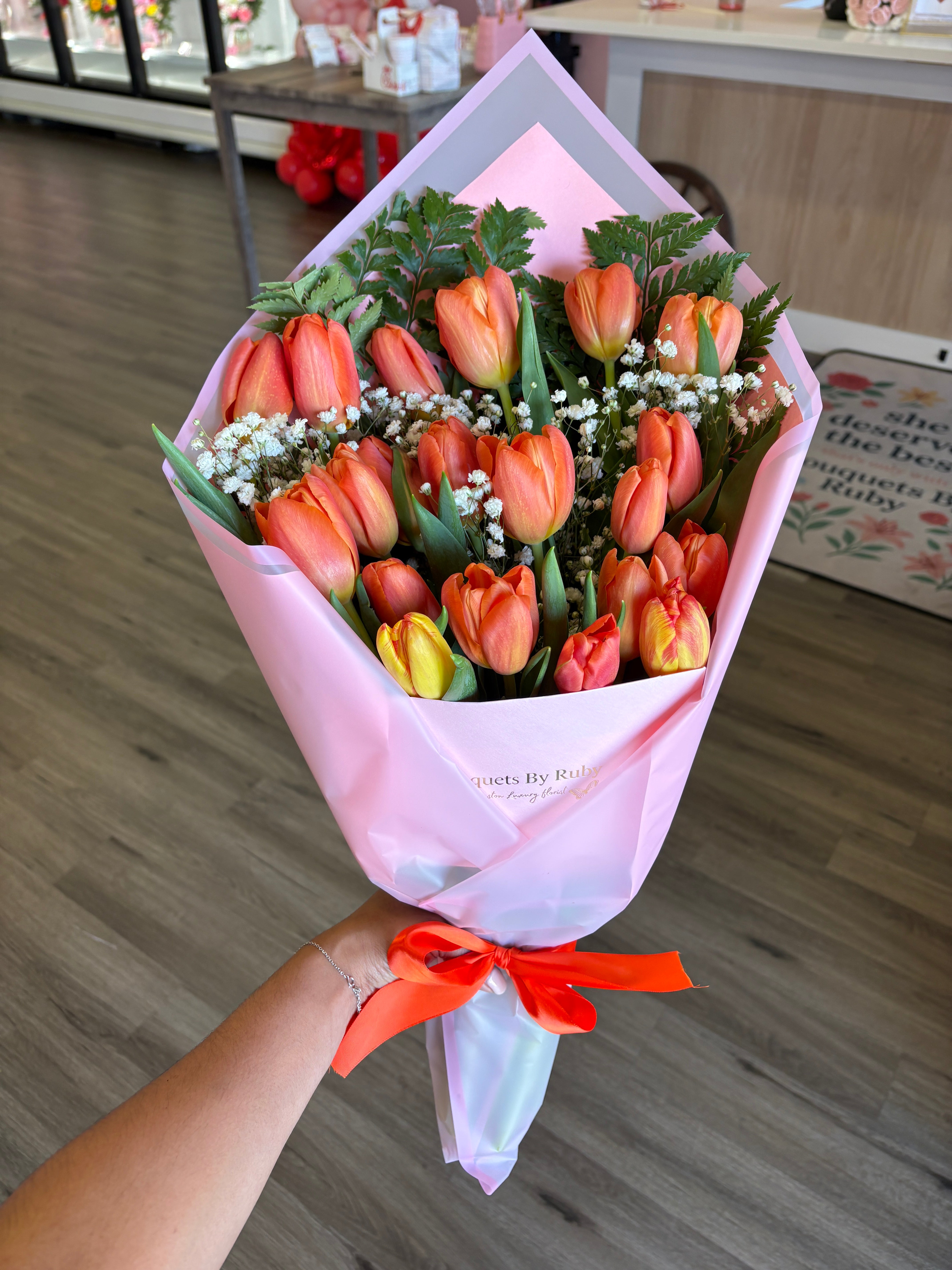 20 tulip bouquet flat style 🌷