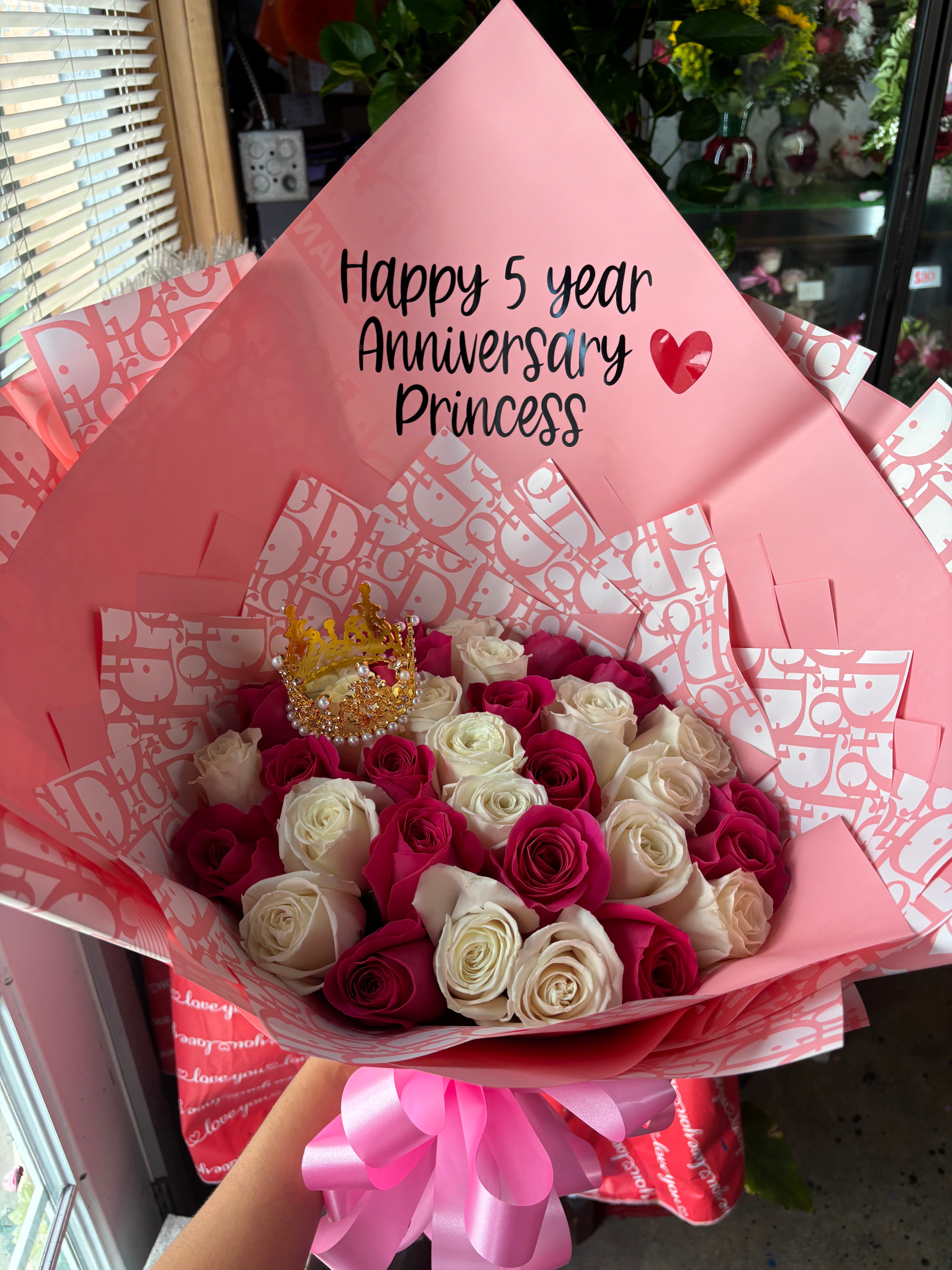 36 roses Hot pink & white ❤️