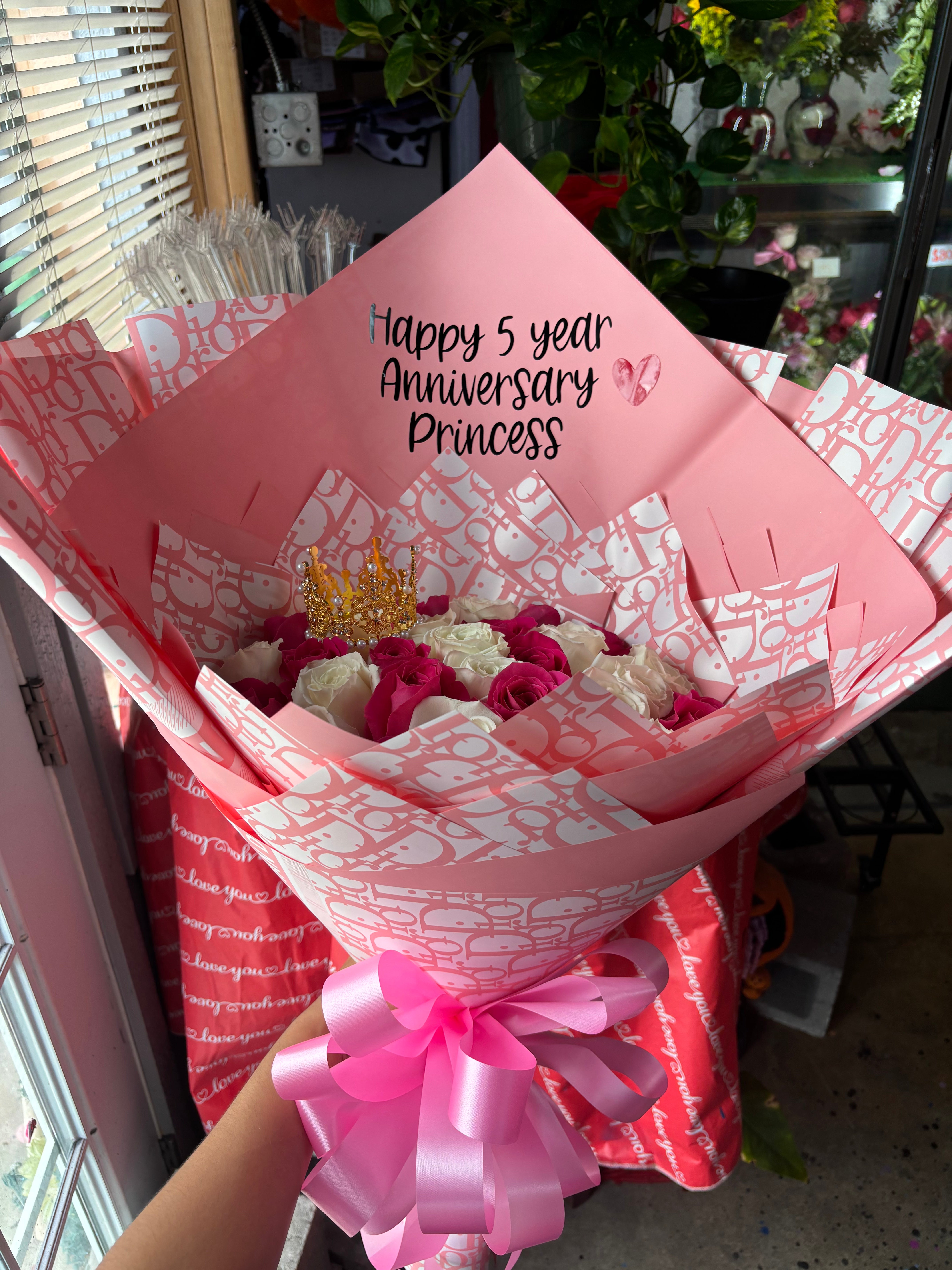 36 roses Hot pink & white ❤️