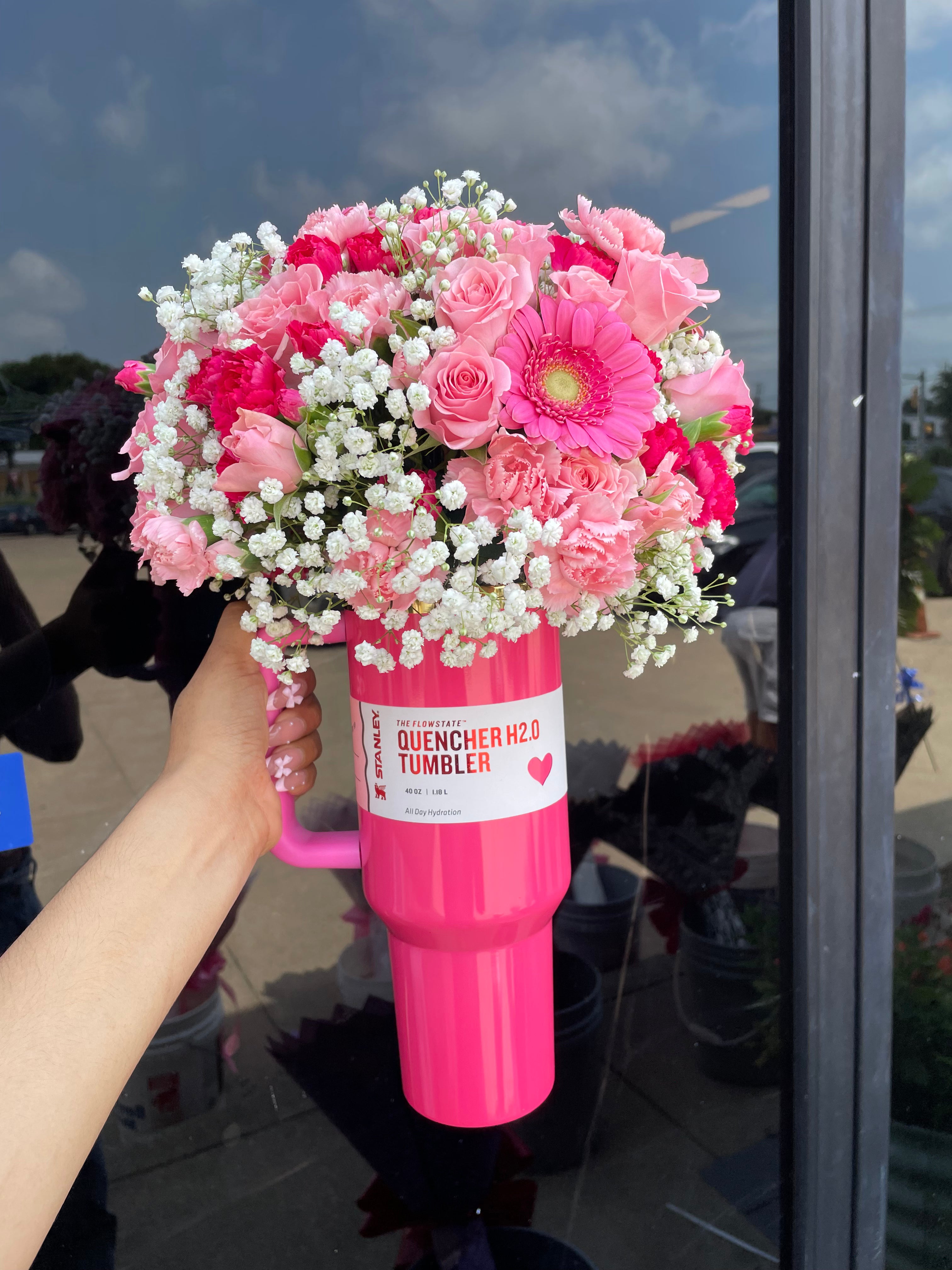 Stanley cup arrangement🎀 (Stanley cup not included!!)