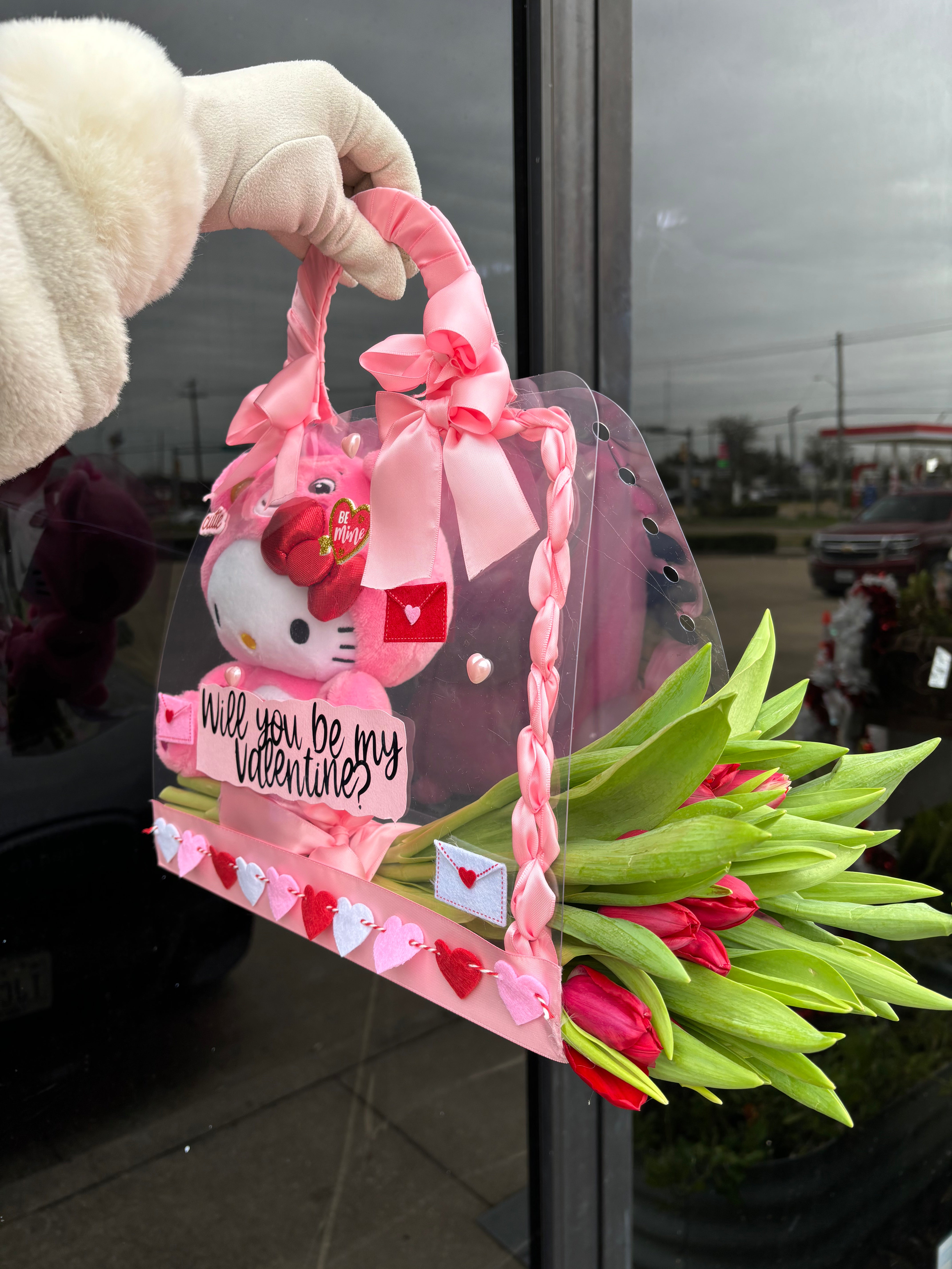 10 Tulip Floral purse with plushy ππβ¨