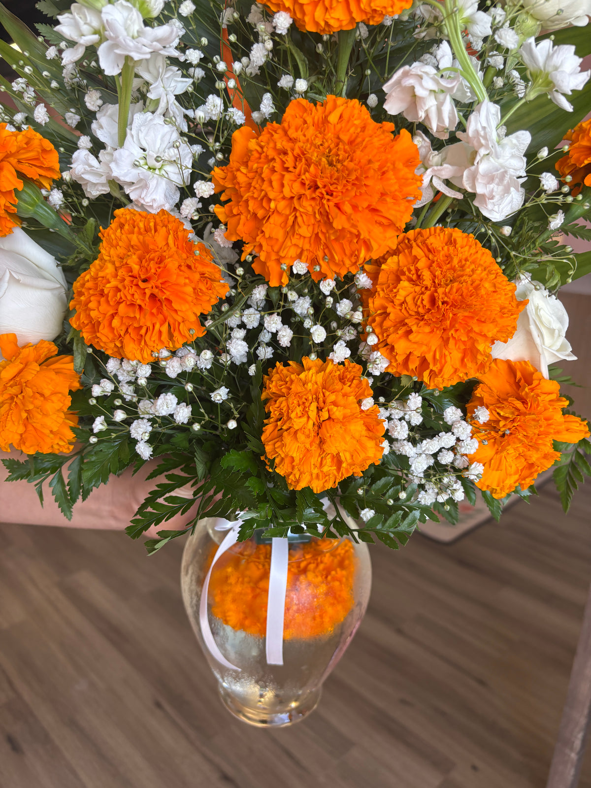 The cempasuchil guiding vase 🧡