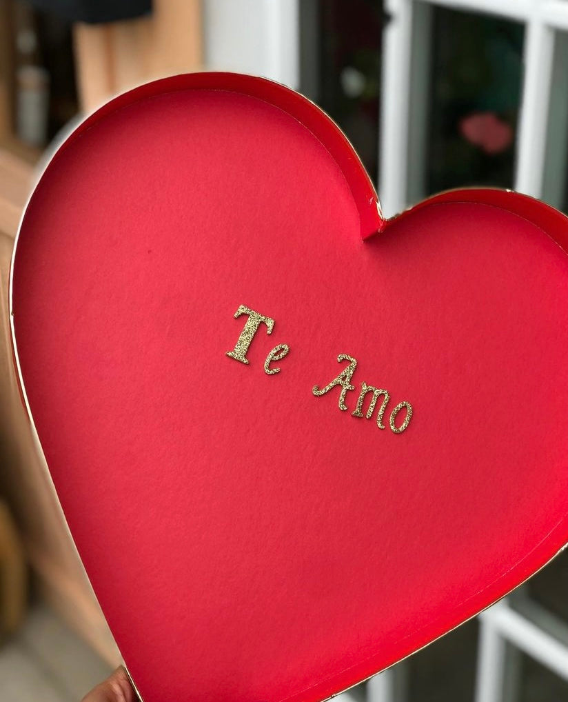 Sweet love large heart box❤️🍫