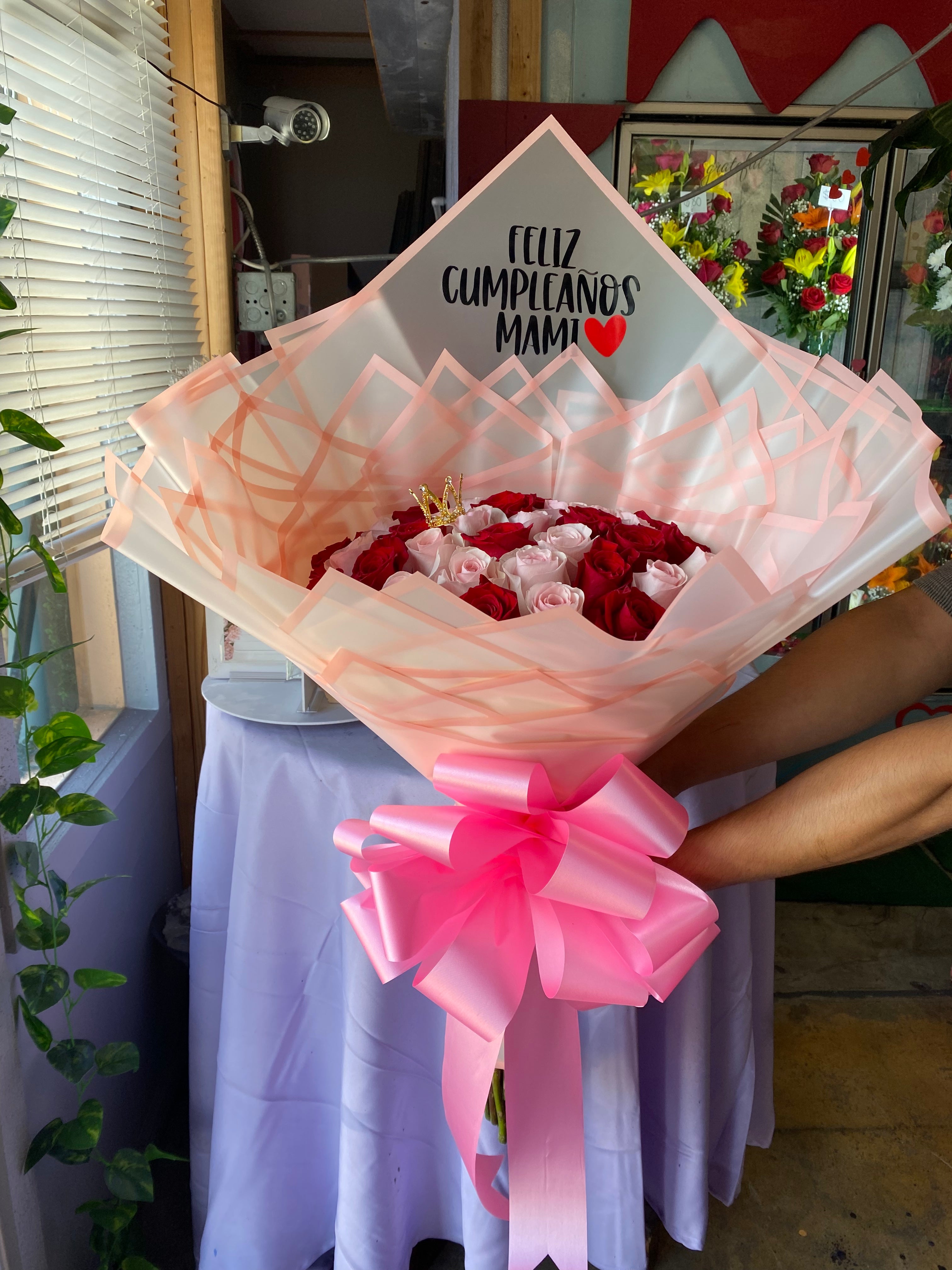 36 pink and red roses 💖