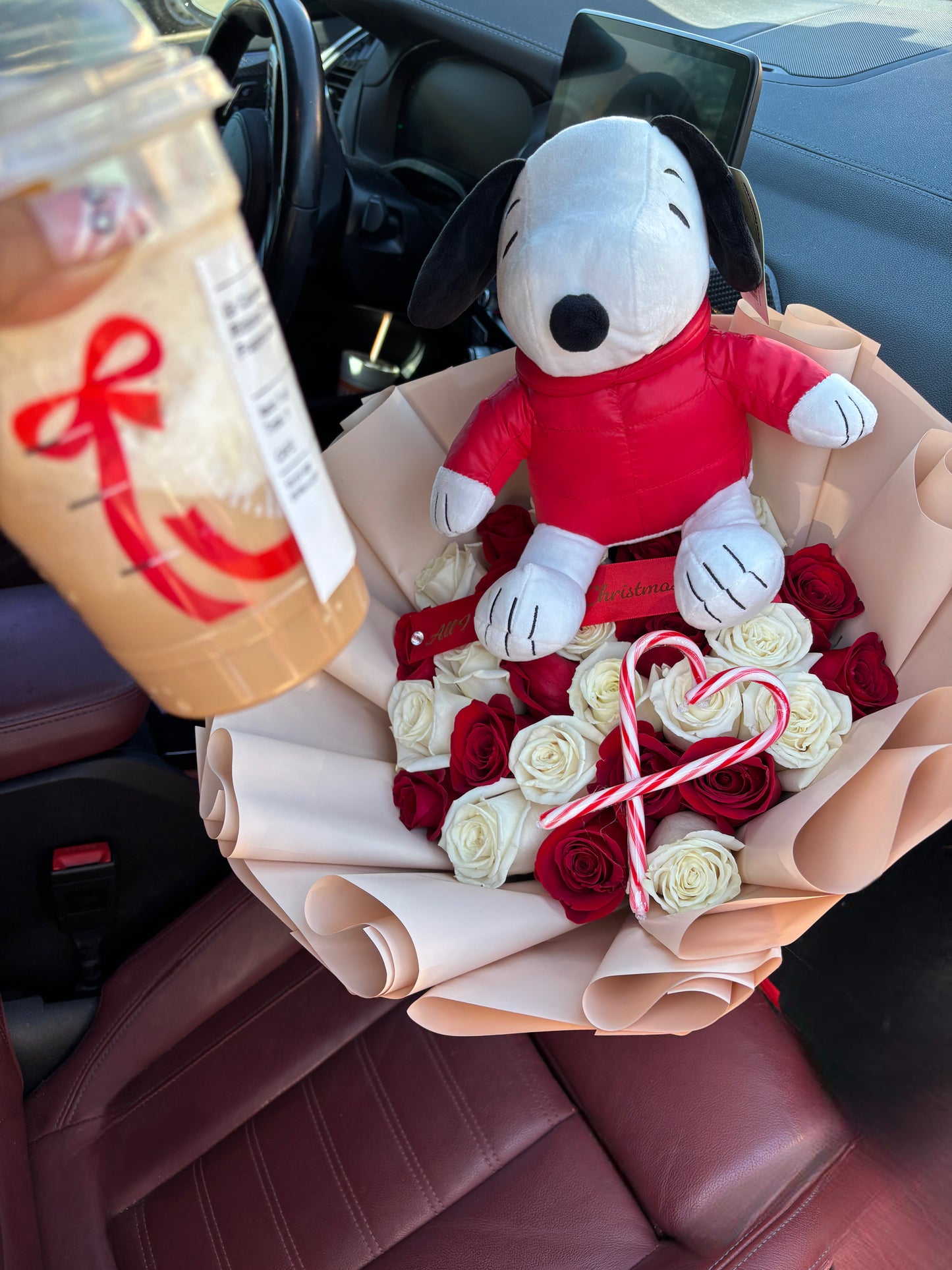 25 ct rose + snoopy set combo Christmas theme❤️