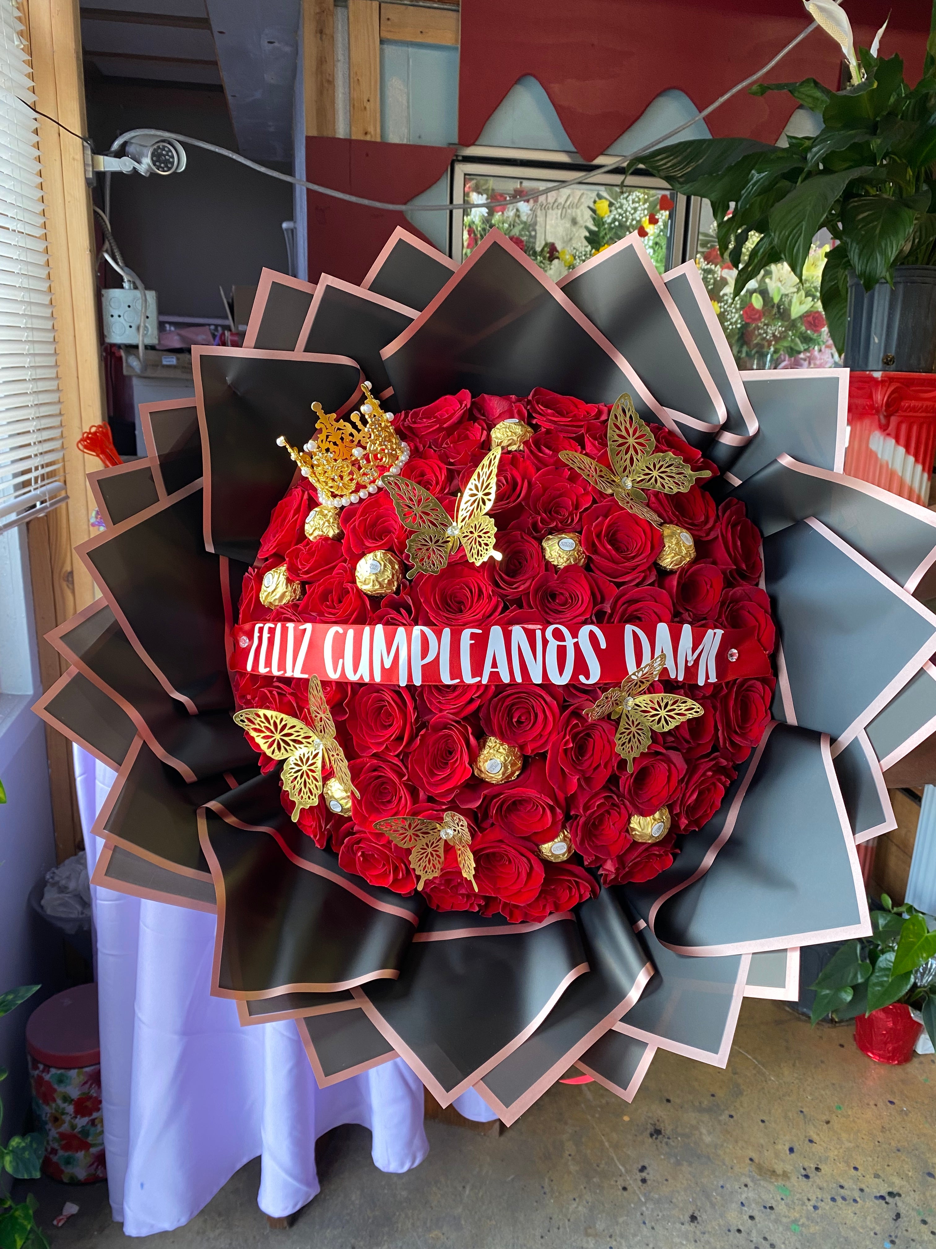 50 Rose princess deluxe bouquet