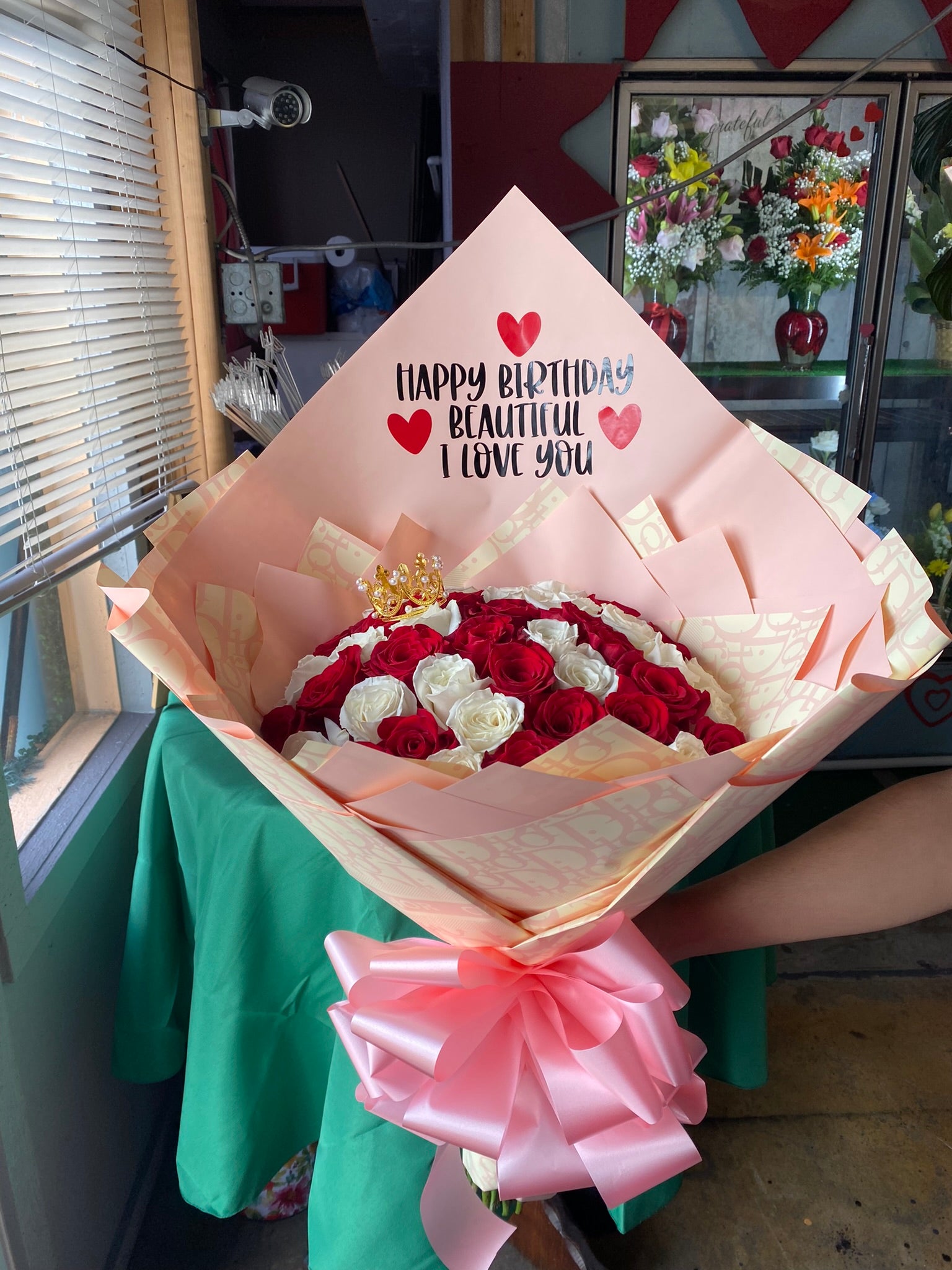 36 rose red and white ❤️