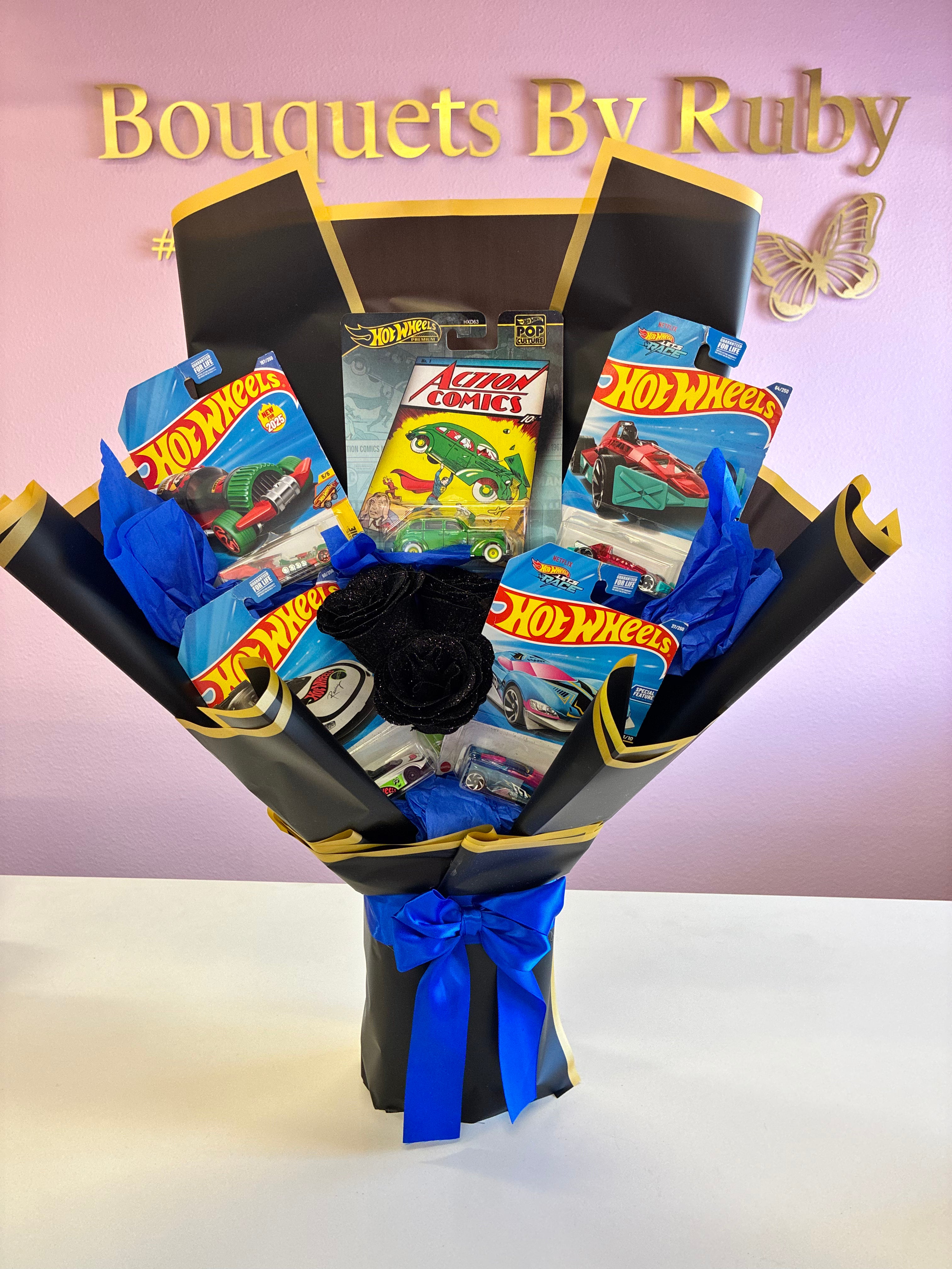 5 cars + 3 eternal roses bouquet💙
