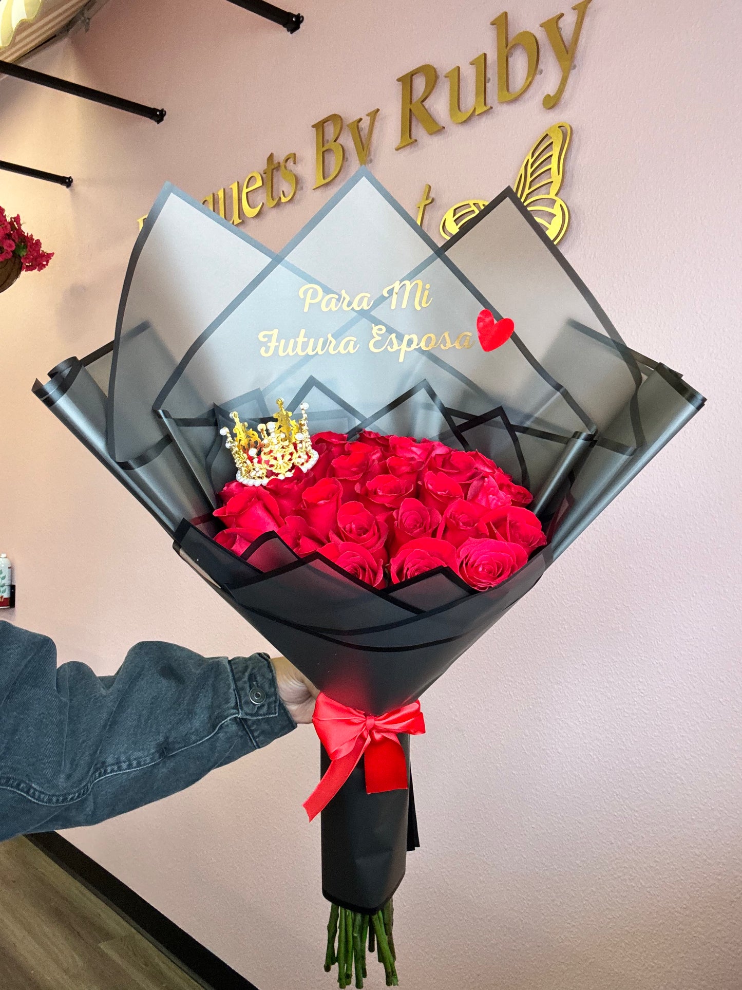 24 Rose with mini crown