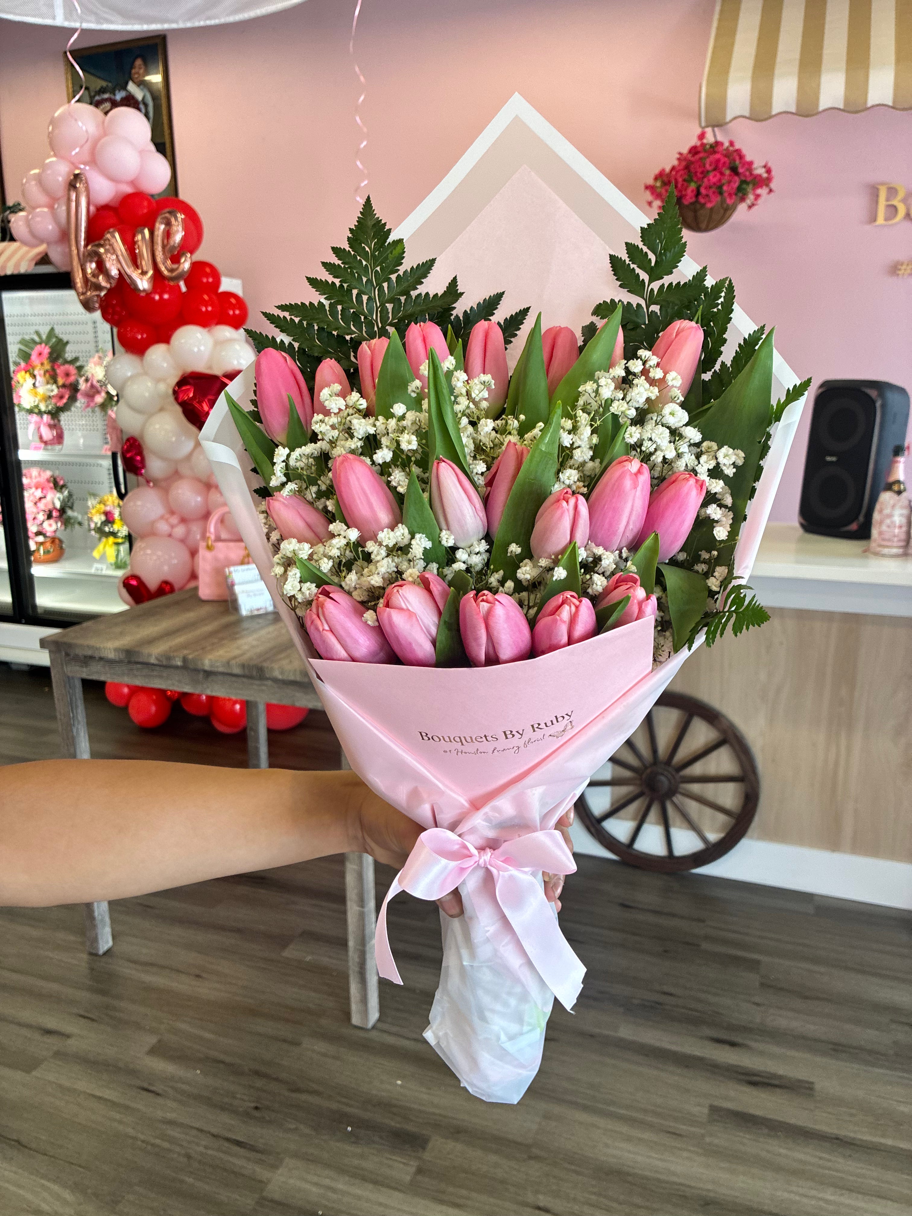 20 tulip bouquet flat style 🌷