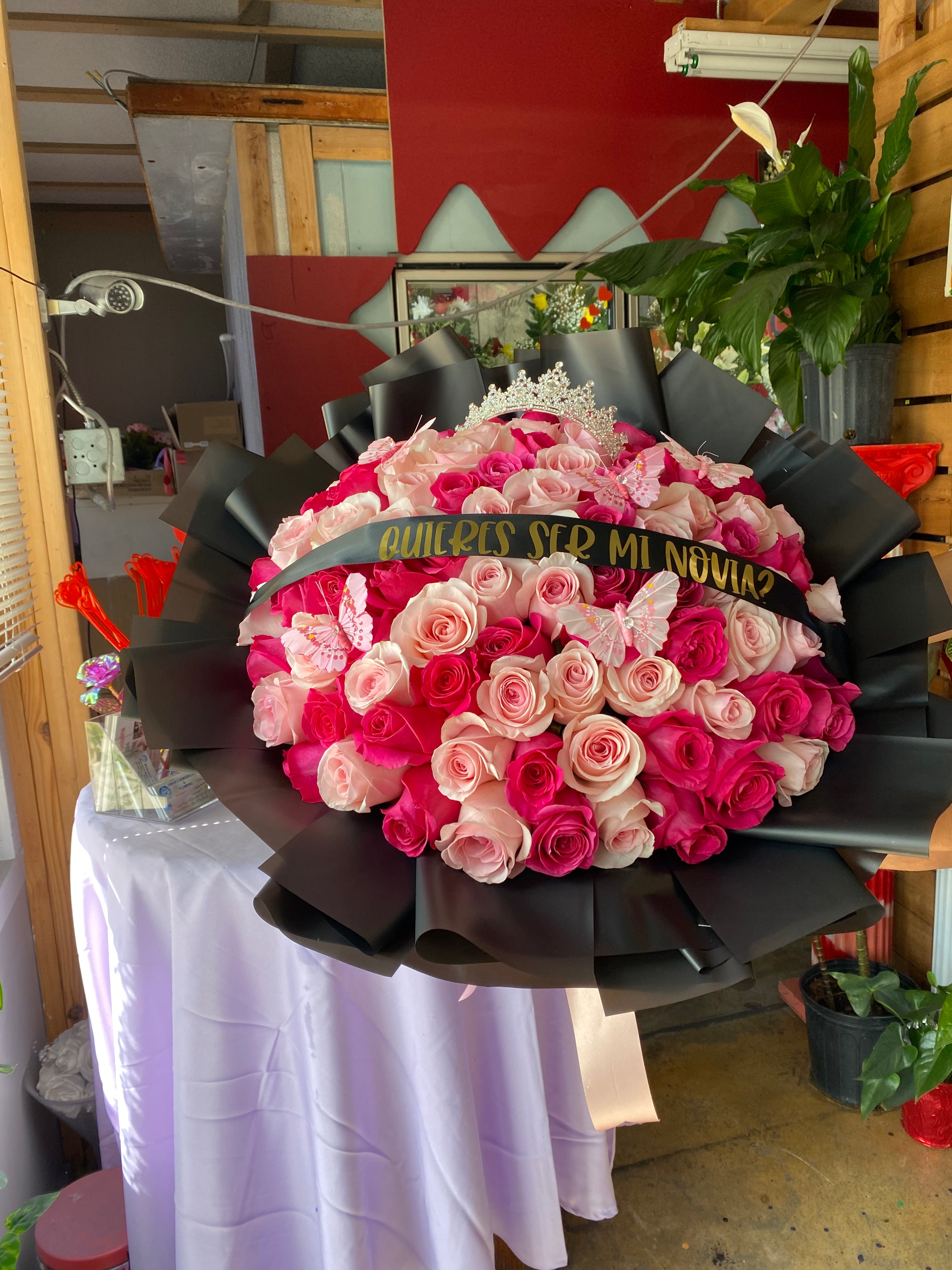 100 roses pink shades 🎀