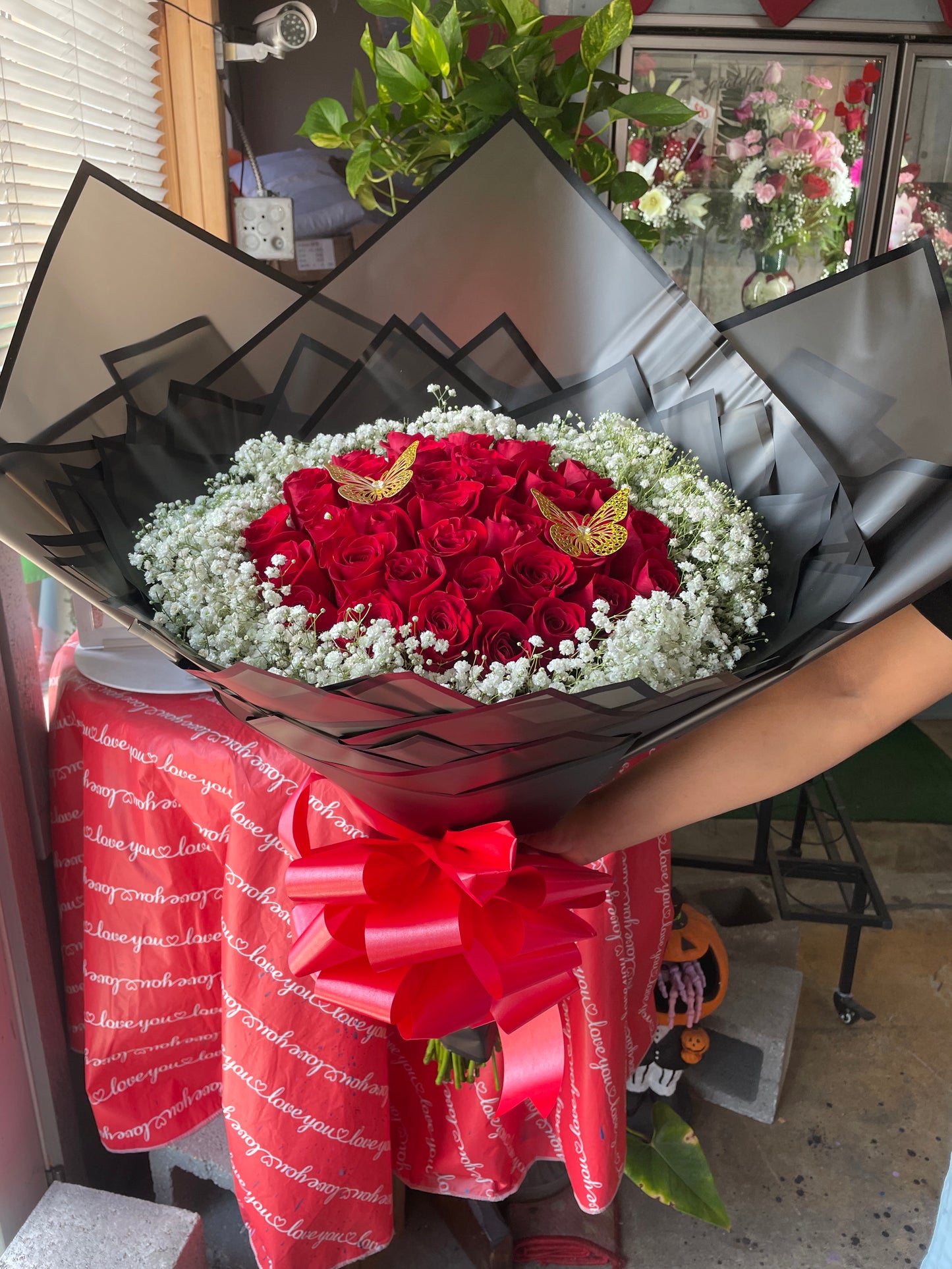 36 Red roses + Cloudy love rim ❤️