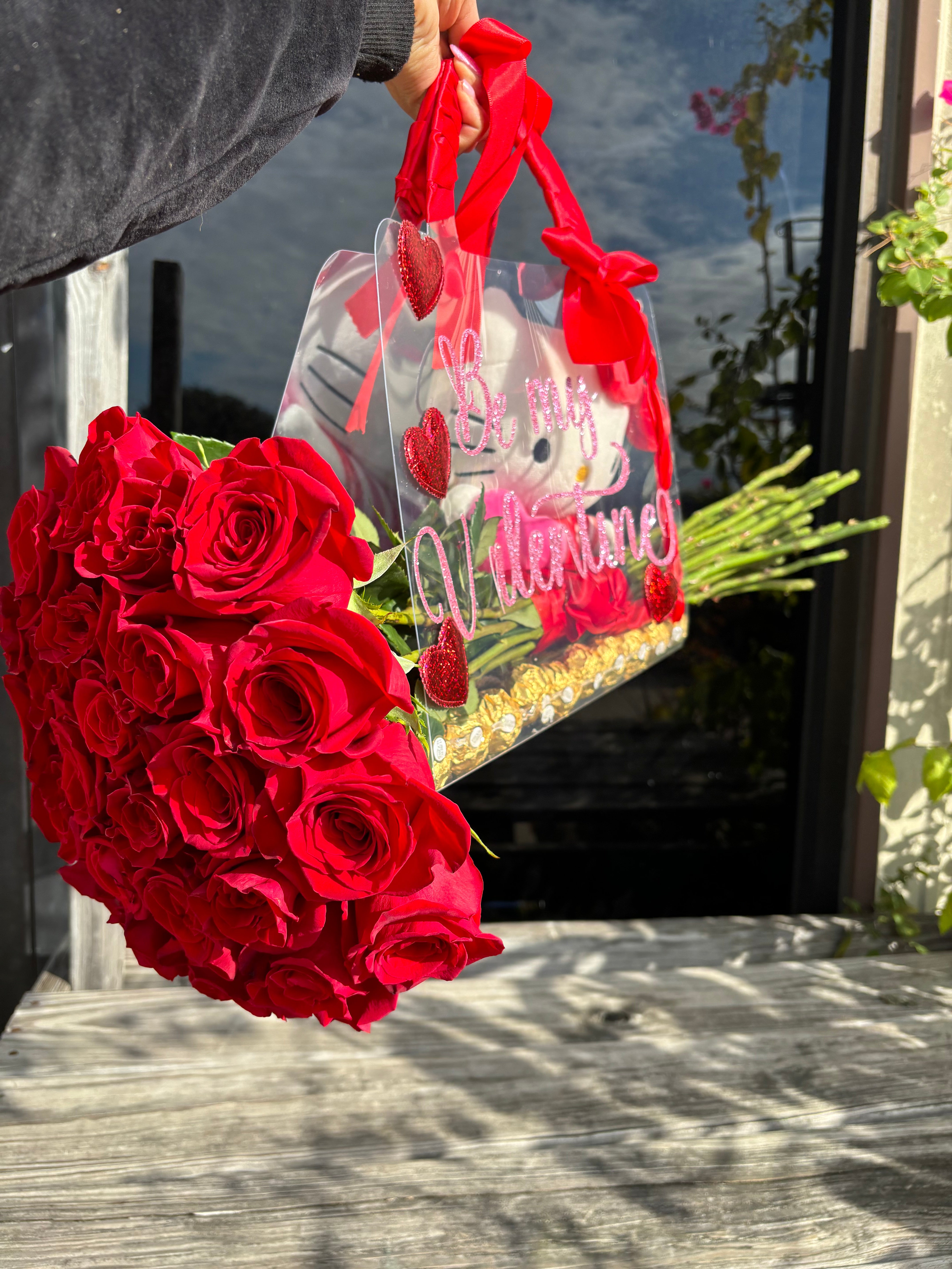 Valentines 24 rose Clear purse combo ”👛❤️