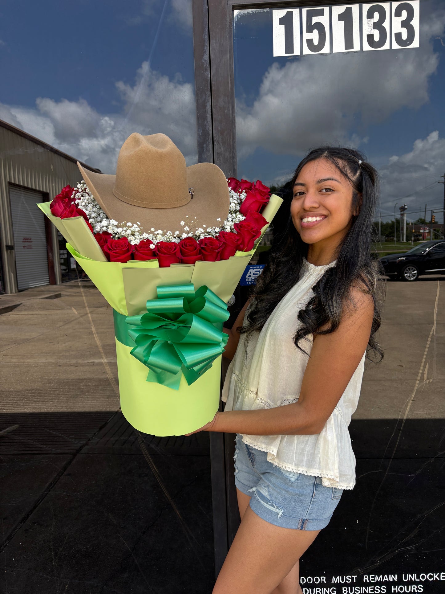 Tejana Bouquet 🤠 **must provide hat