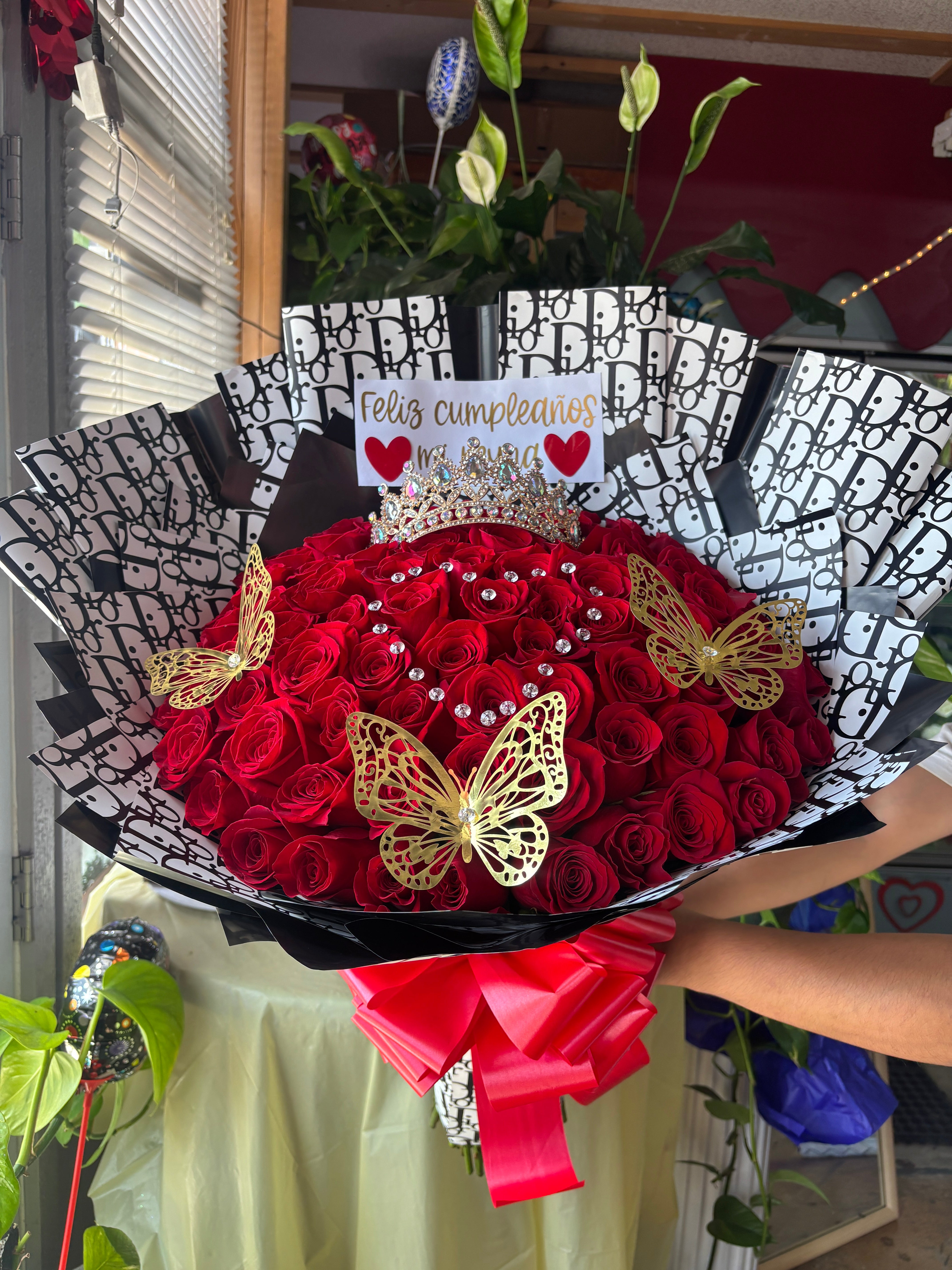 75 roses diamond heart❤️