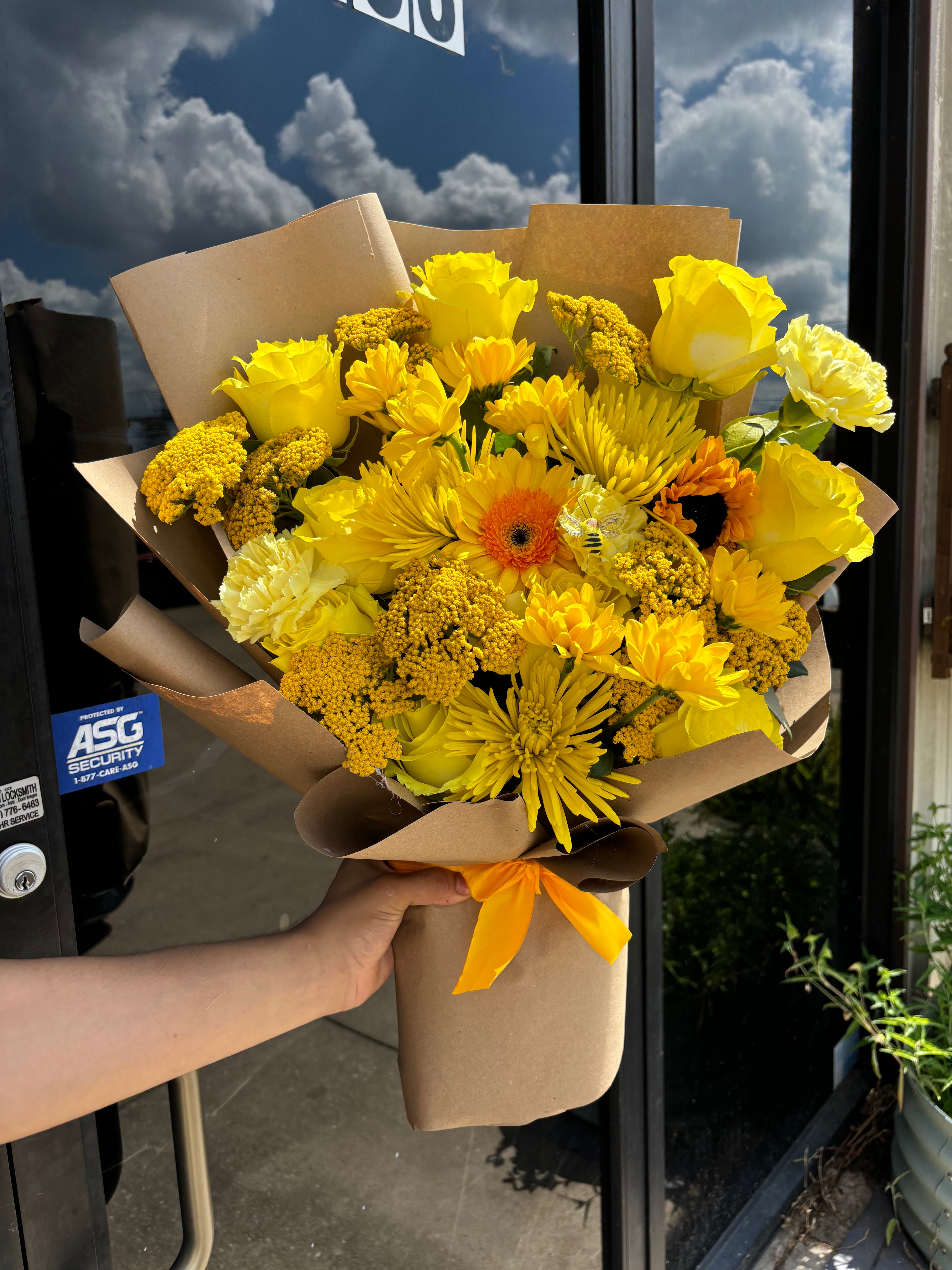 Yellow Korean style  love flowers  🌼💛