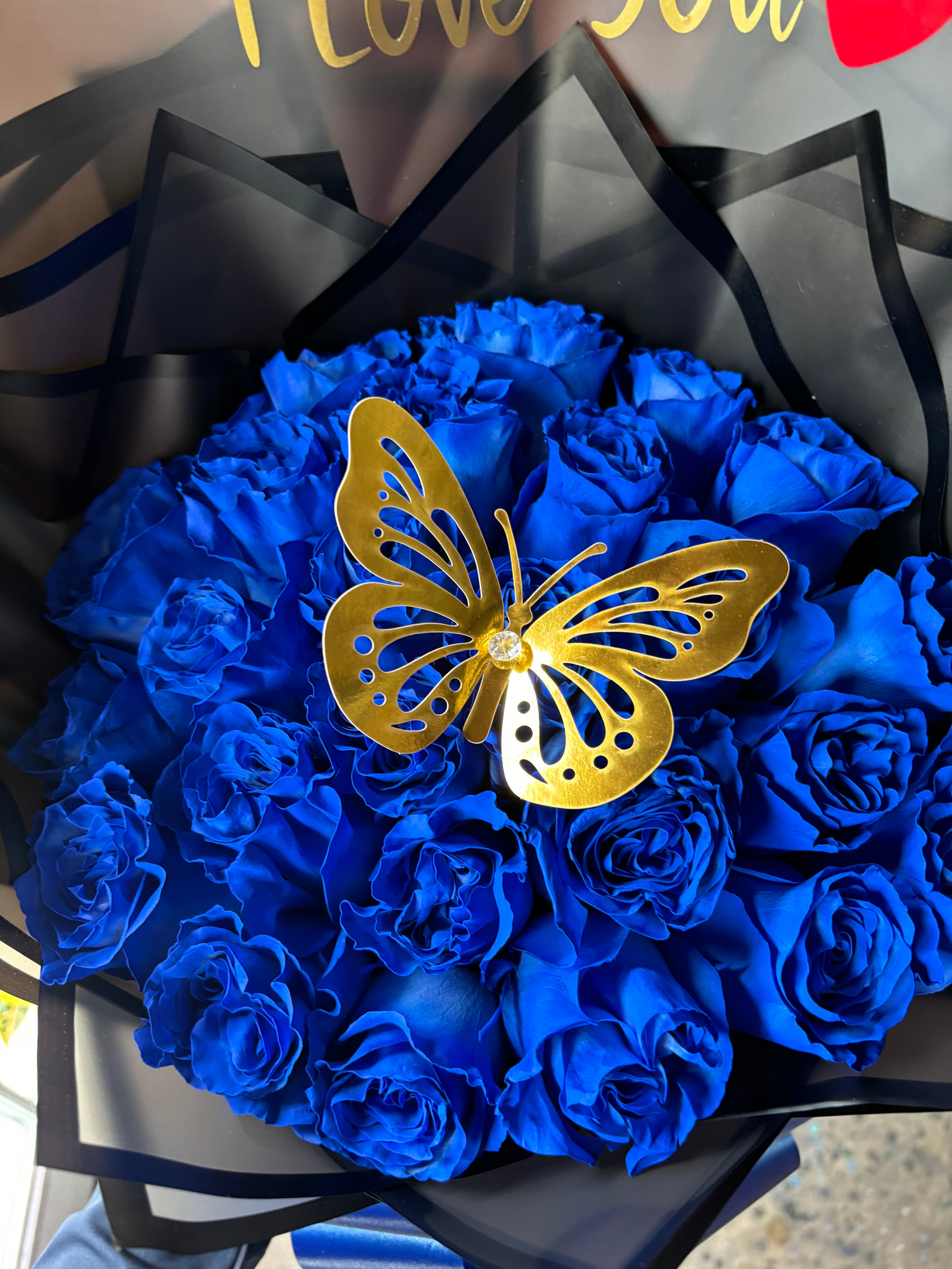 24 blue roses luxury touch 💙