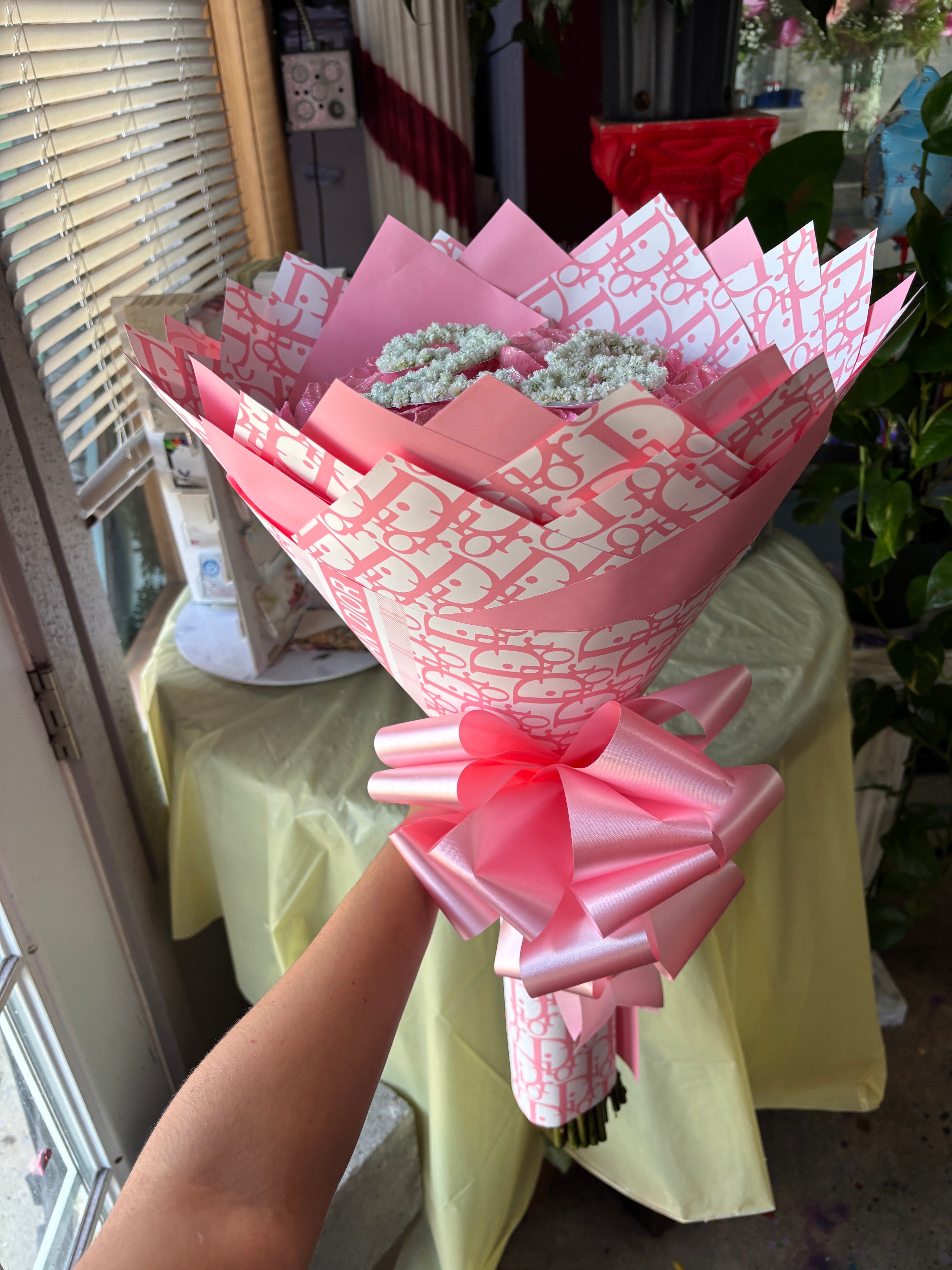 25ct glitter + initial ✨