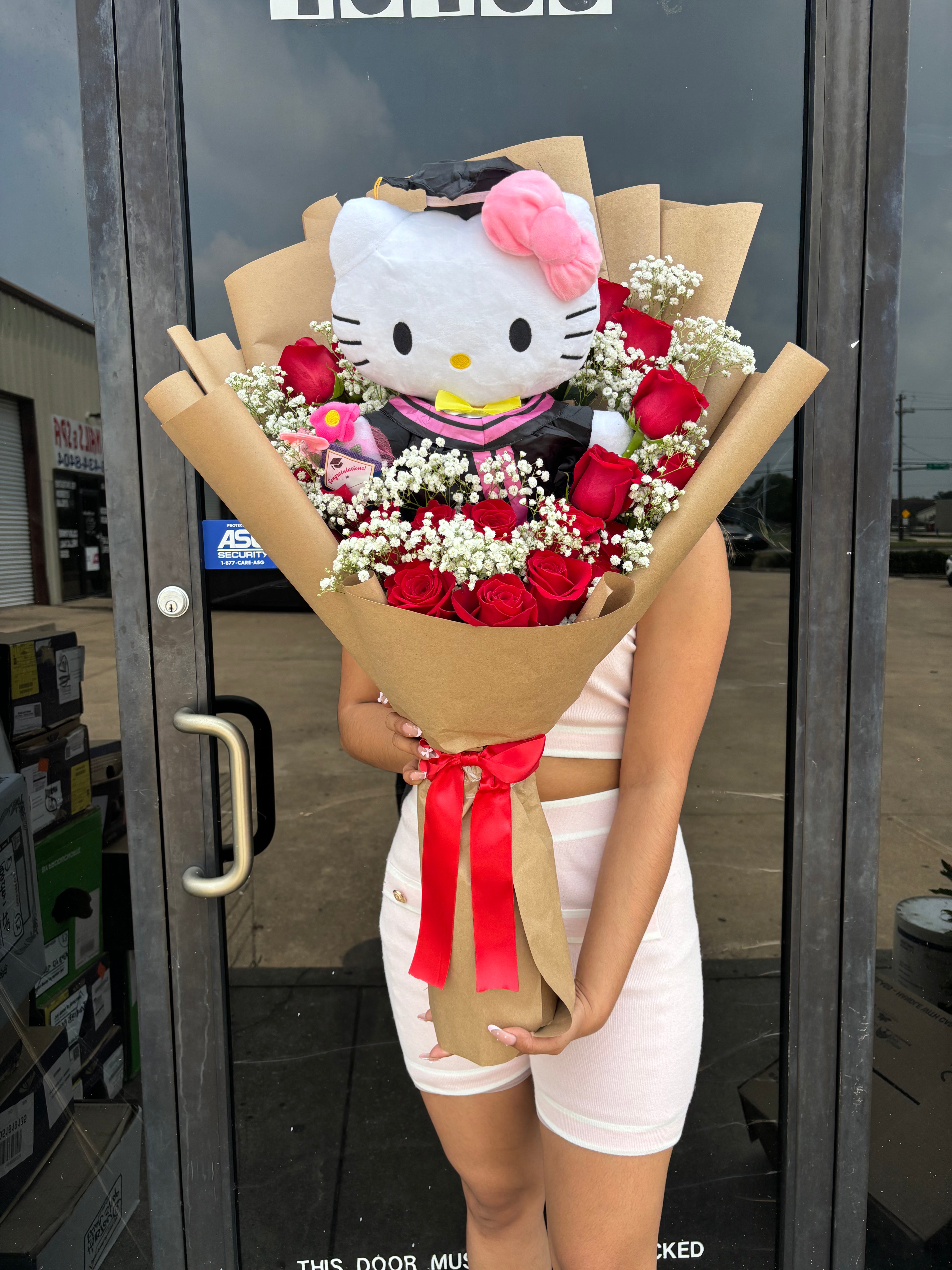 Aesthetic Flat 24 rose + Large Grad Plushy🎓