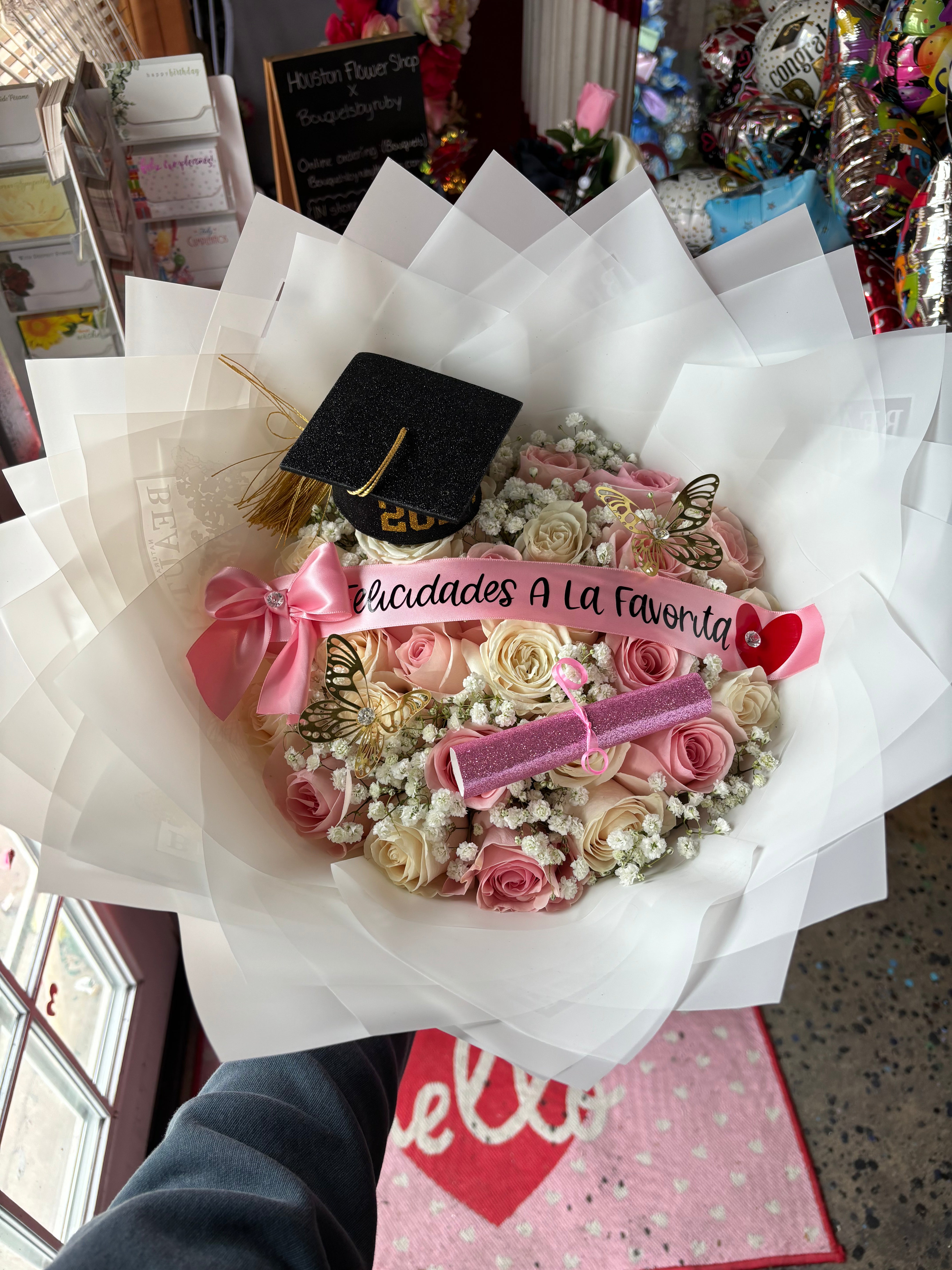 24 white and pinks grad bouquet 🎀