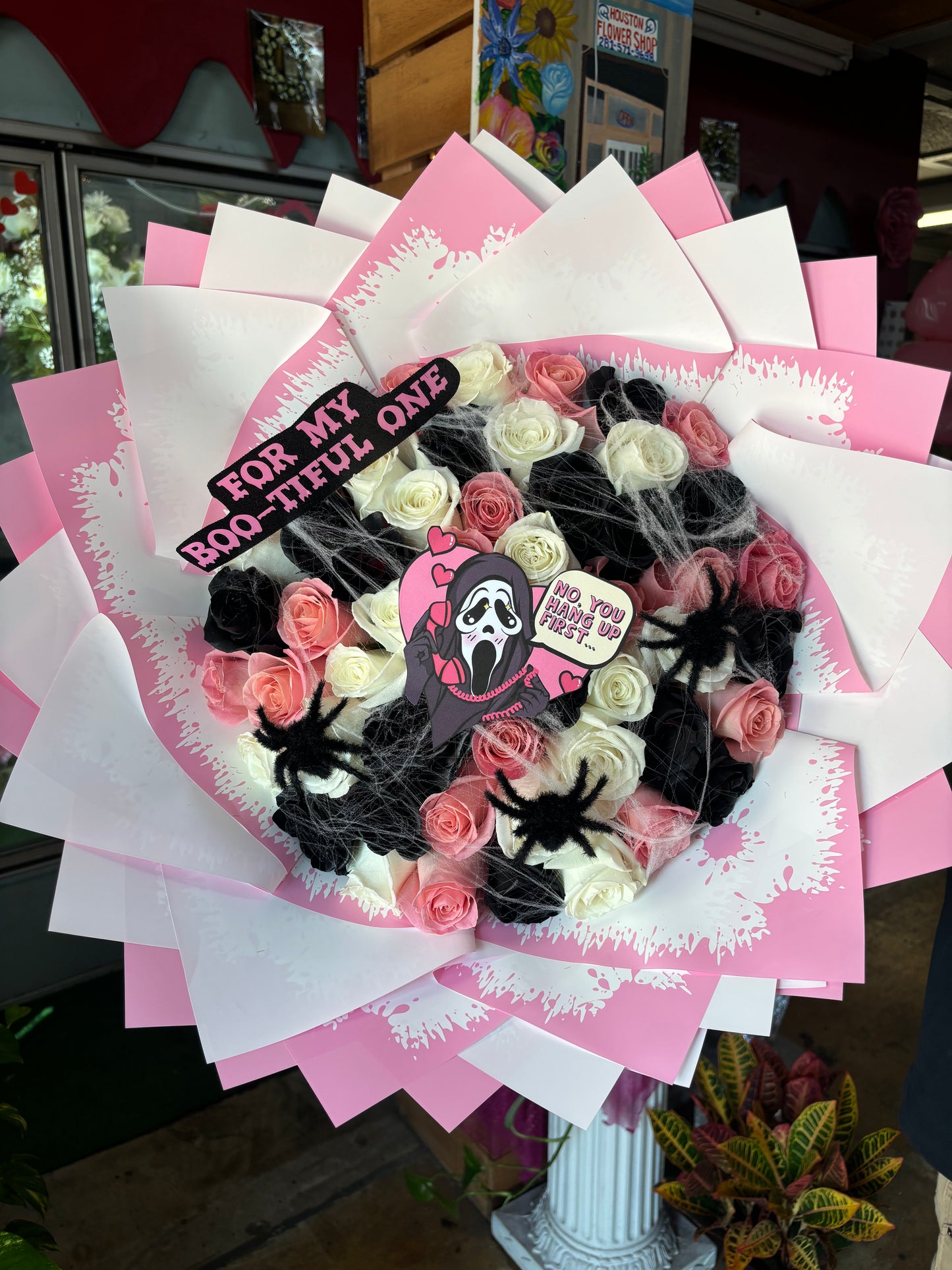 No you hang up 50 rose bouquet 🔪💞