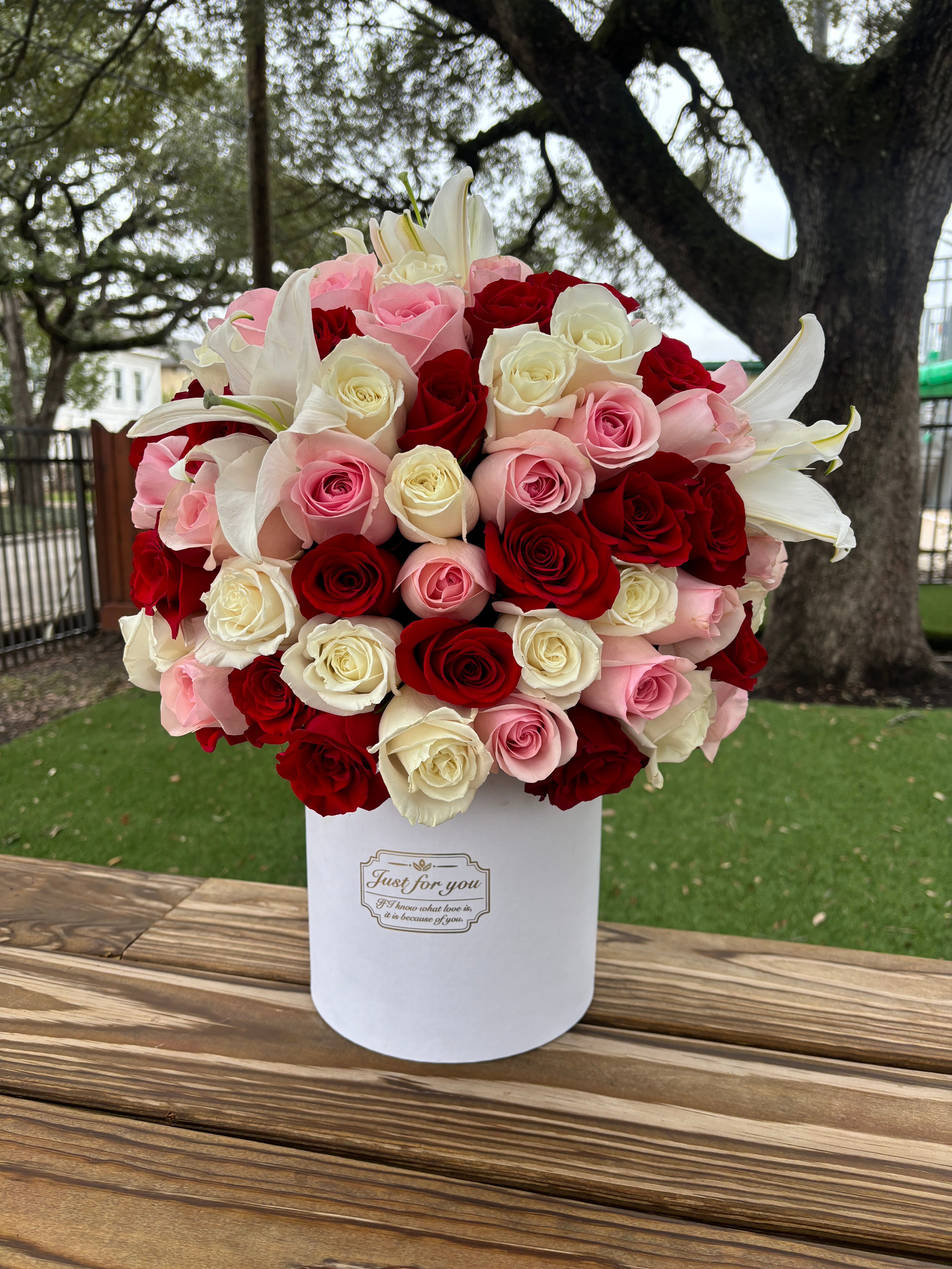 75 ct Round love rose box ❤️