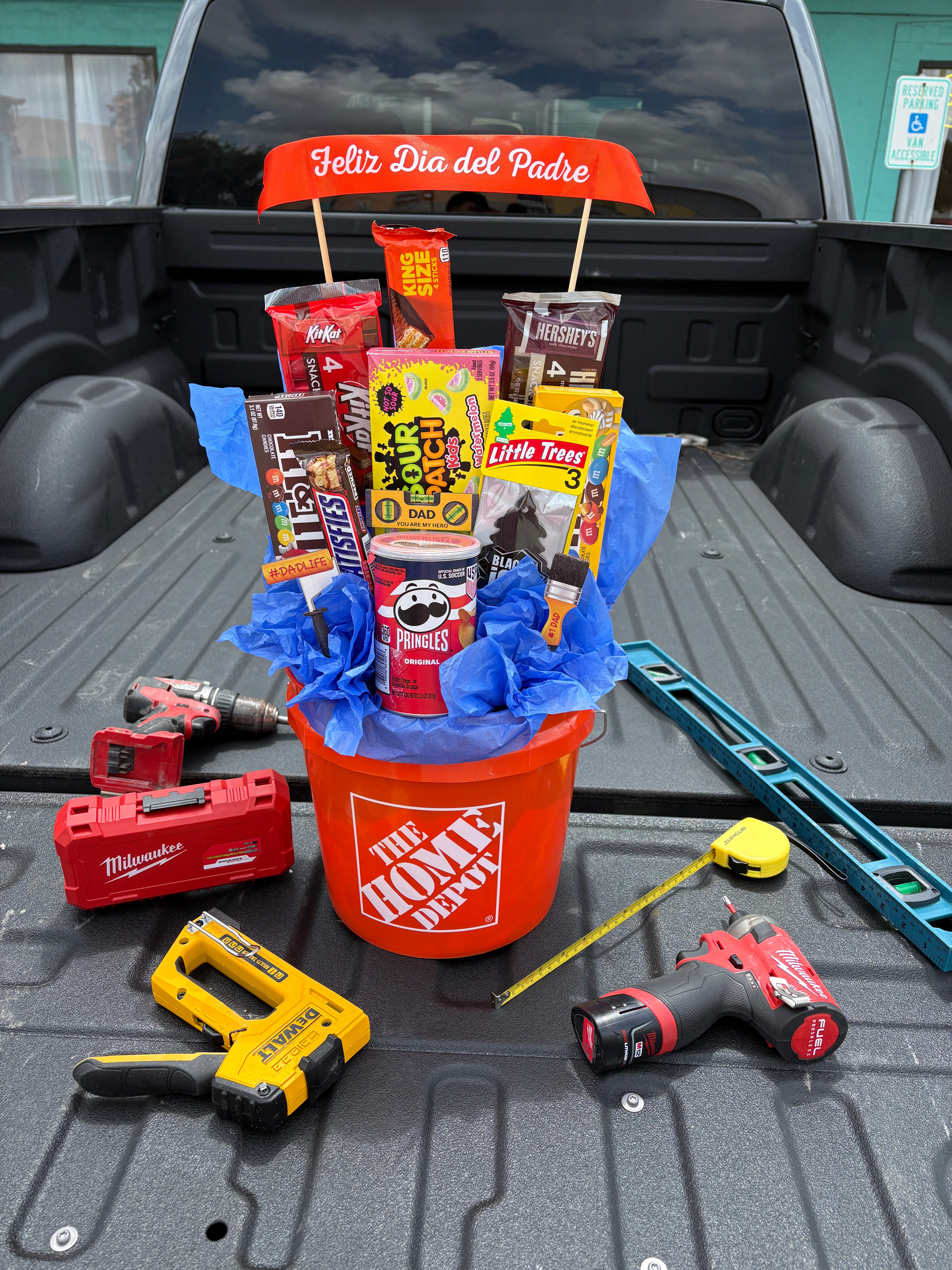 The ultimate Bucket Snacks For DAD🔧🧡