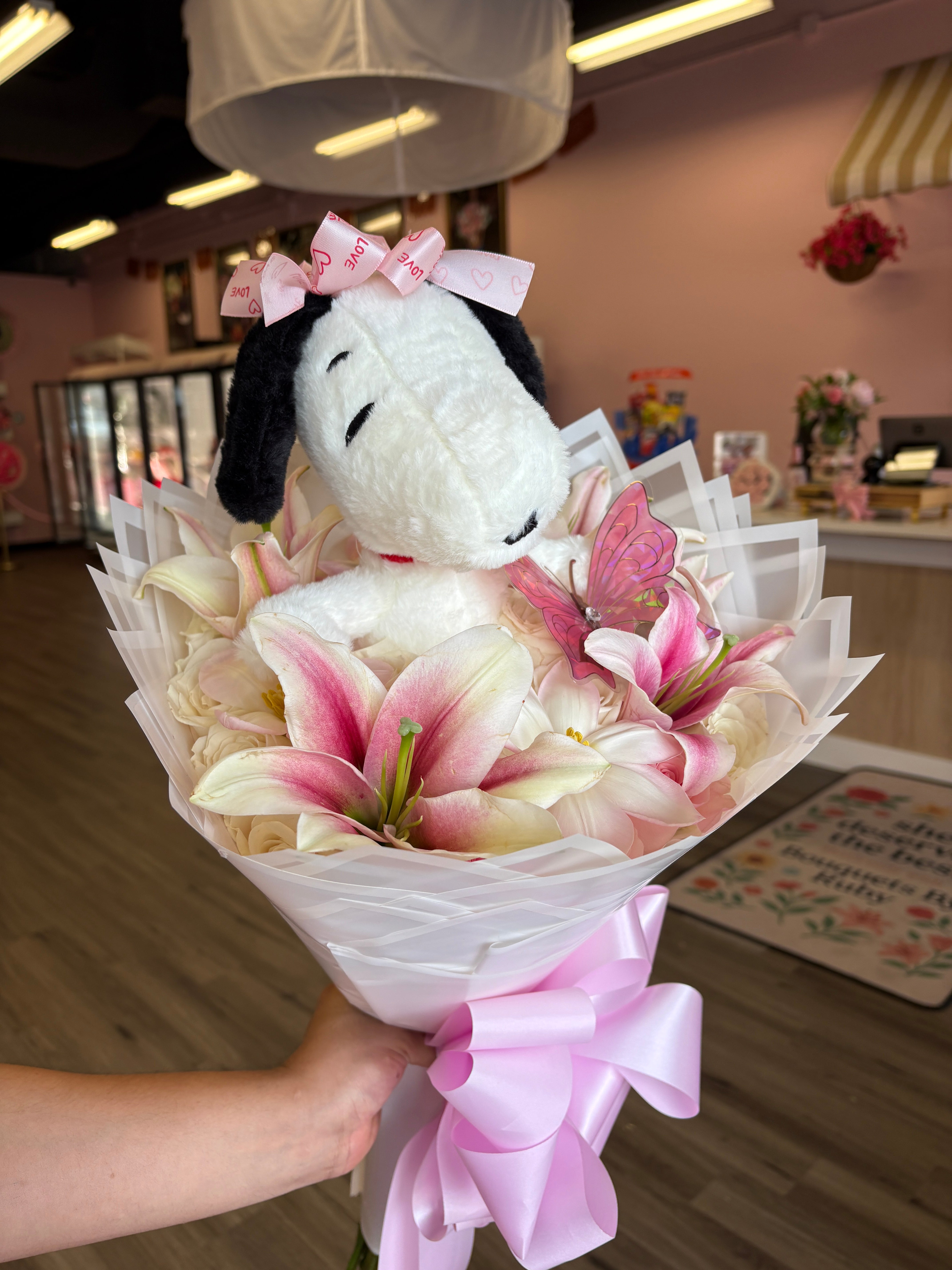 Snoopy in lilies&roses&tulips 🌺🎀
