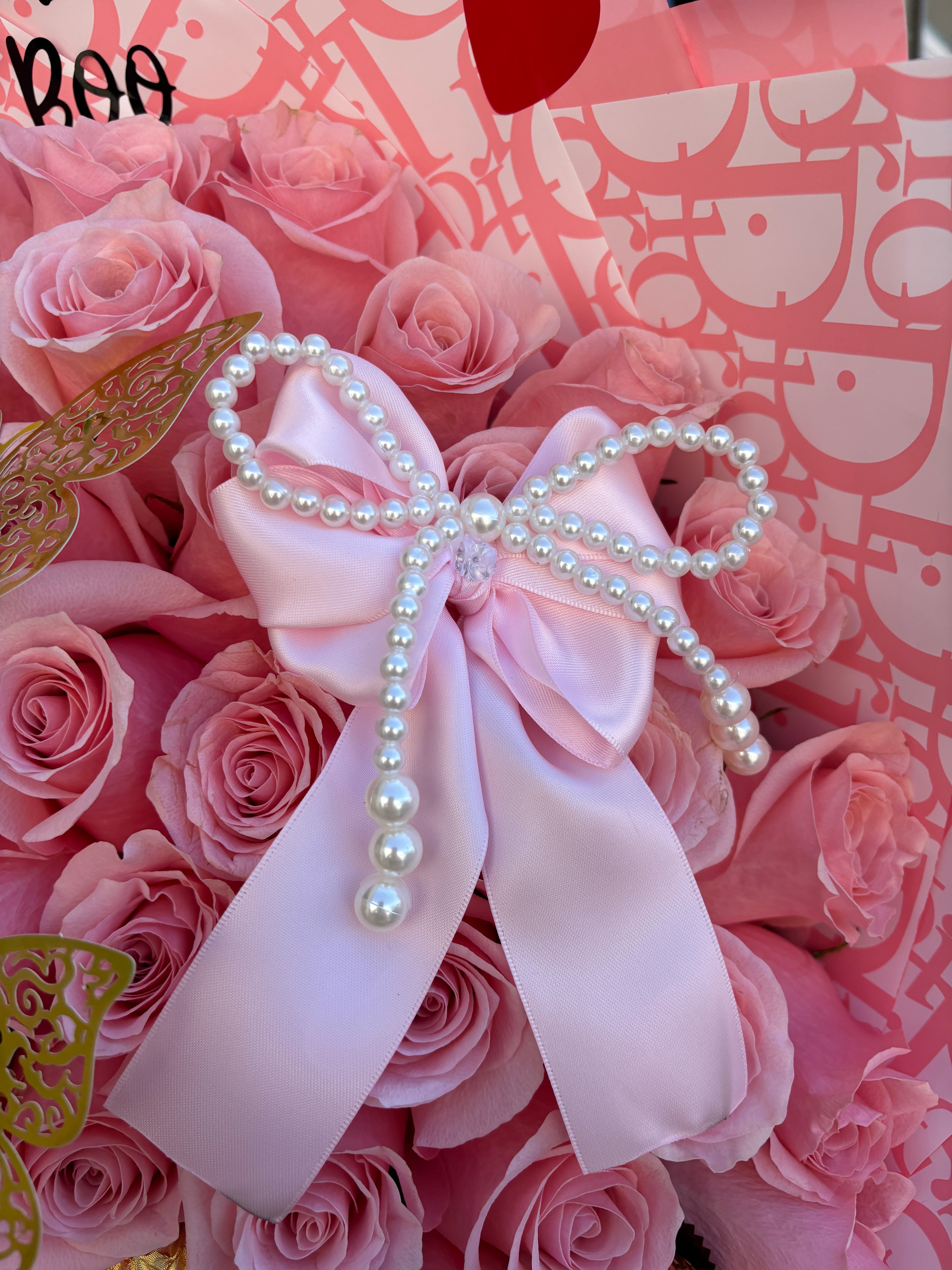 75 Pink Rose Deluxe with chocolate 🍫