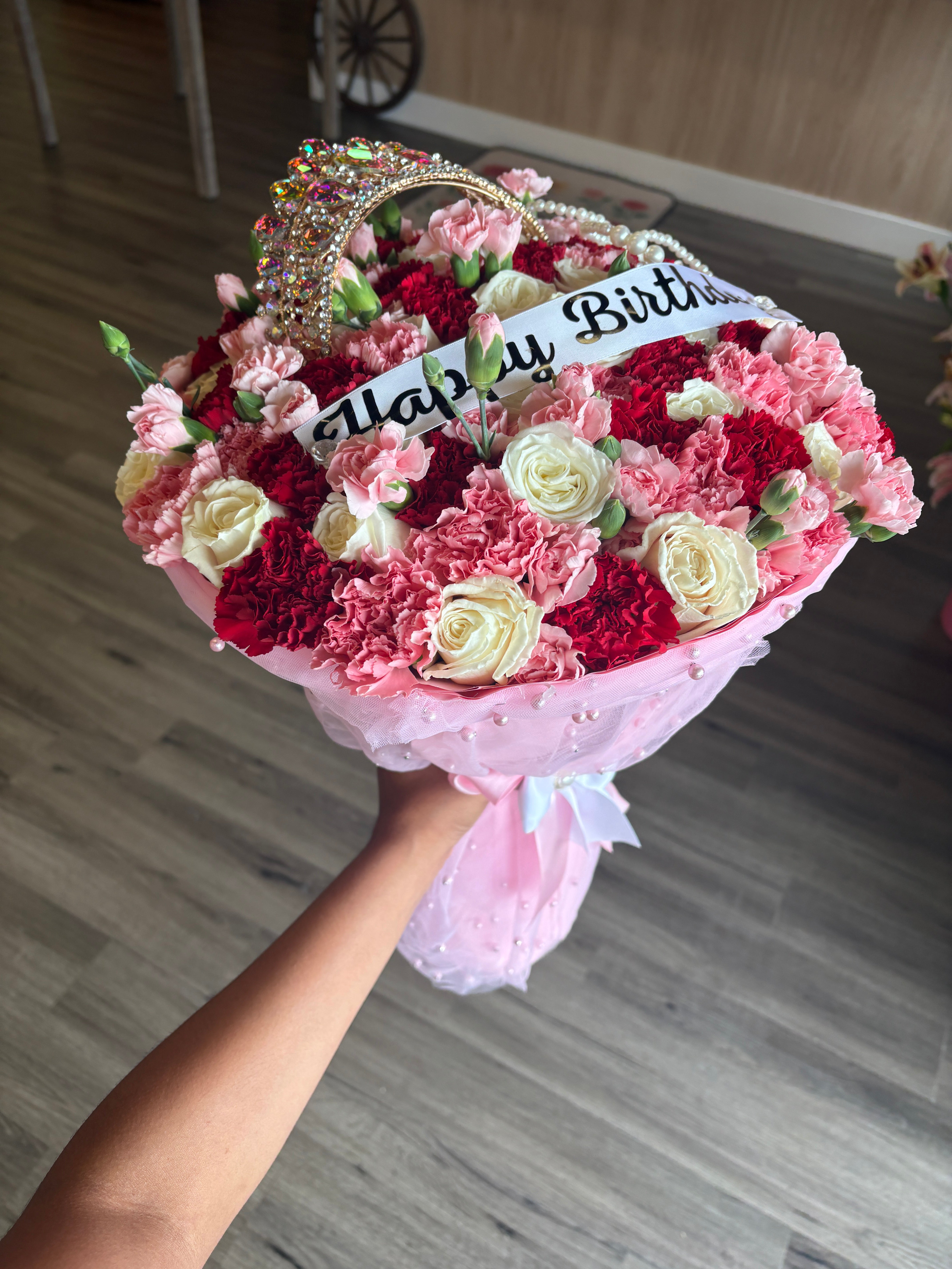 The Roses and carnation princess mix 🎀