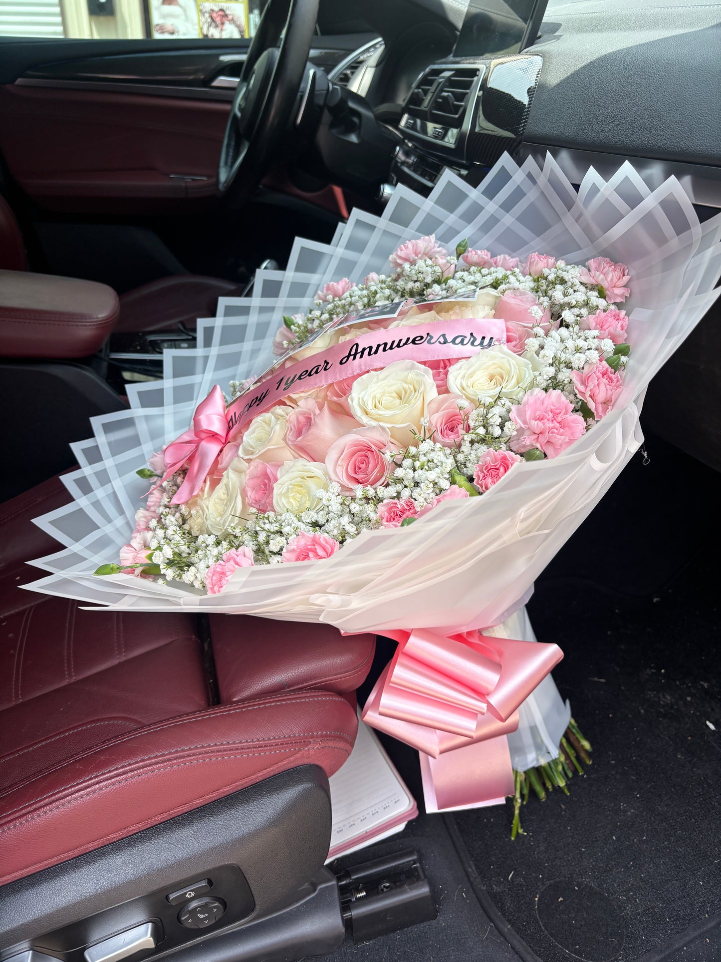 36 roses + cloudy rim + pink + polarioid pics📸