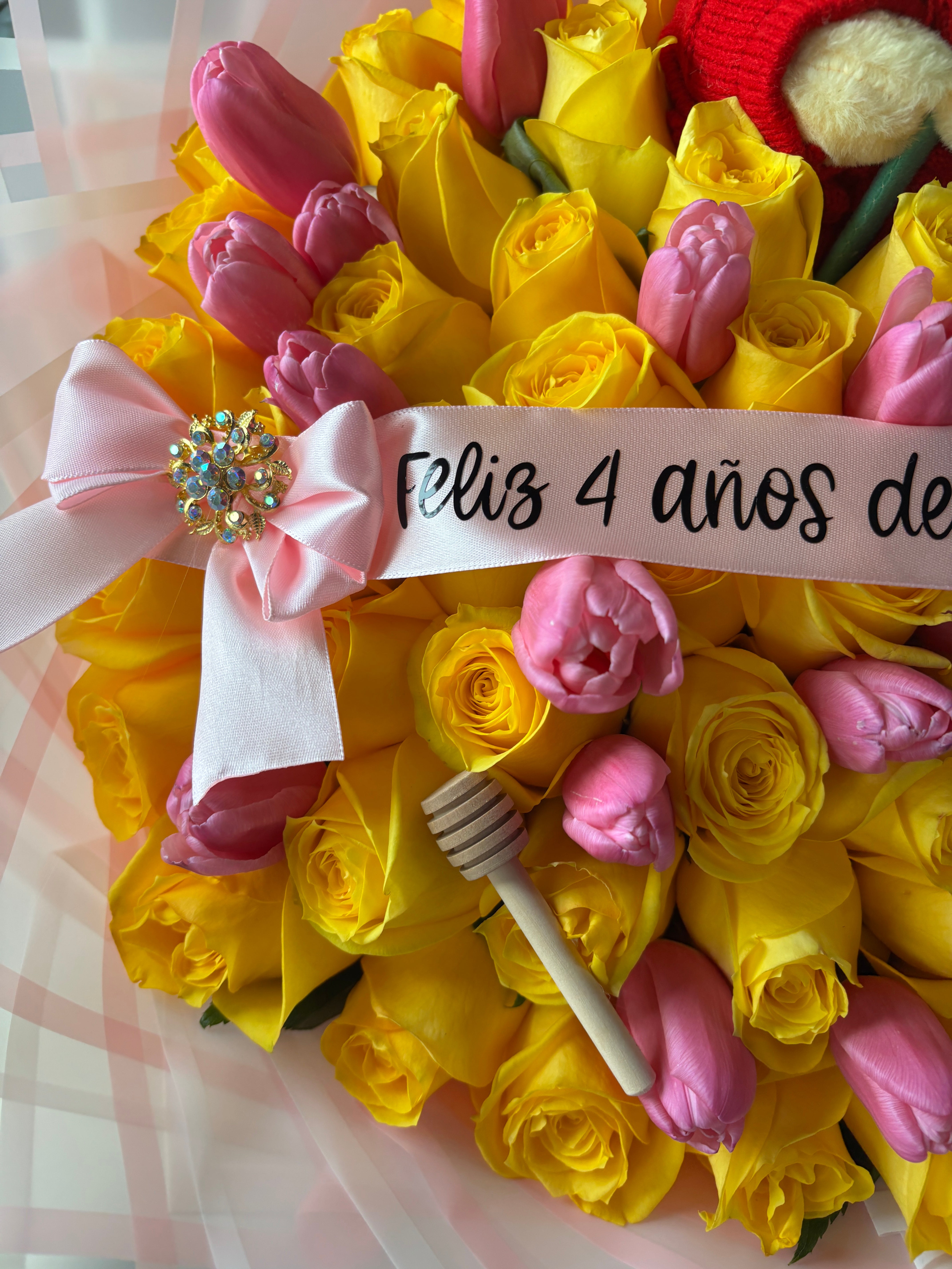 50 Honey yellow roses + 20 tulips 🌷🍯